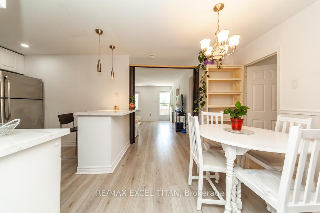 Photo 13 of Unit B, 278 Pasadena Drive, Georgina, Keswick South — HOMEH