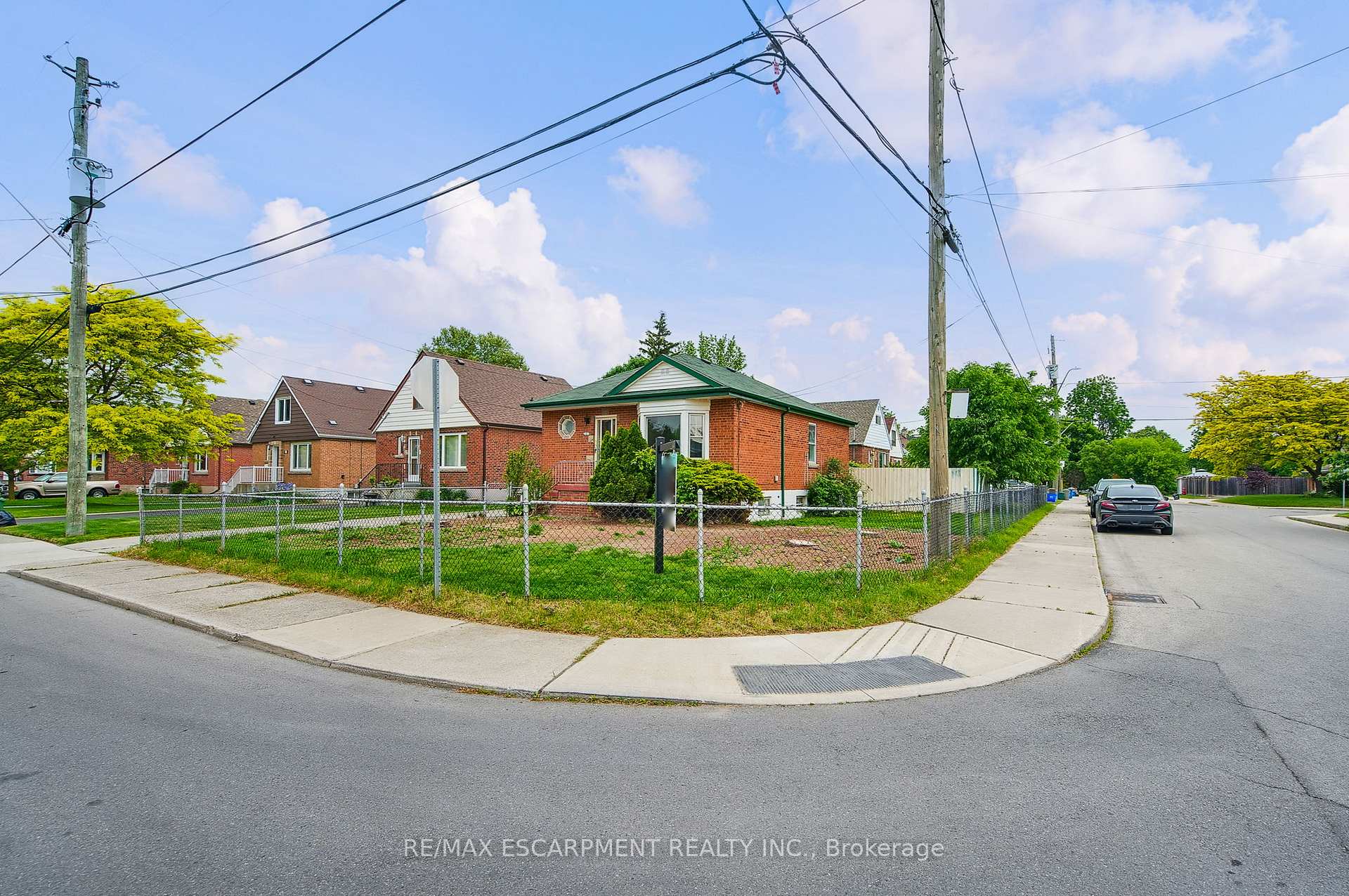 Photo 8 of 287 Montrose Avenue, Hamilton, Rosedale — HOMEH