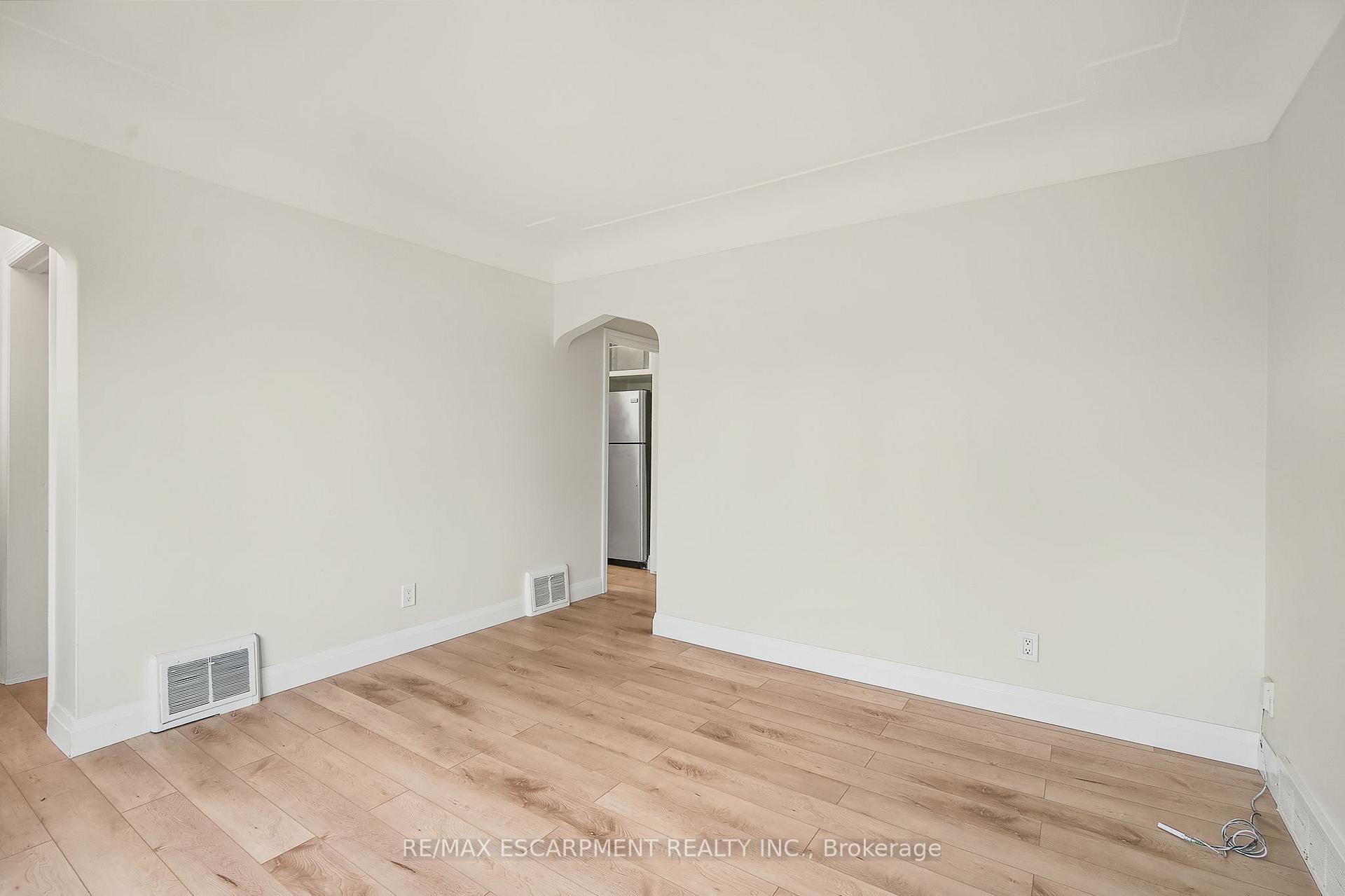 Photo 36 of 287 Montrose Avenue, Hamilton, Rosedale — HOMEH