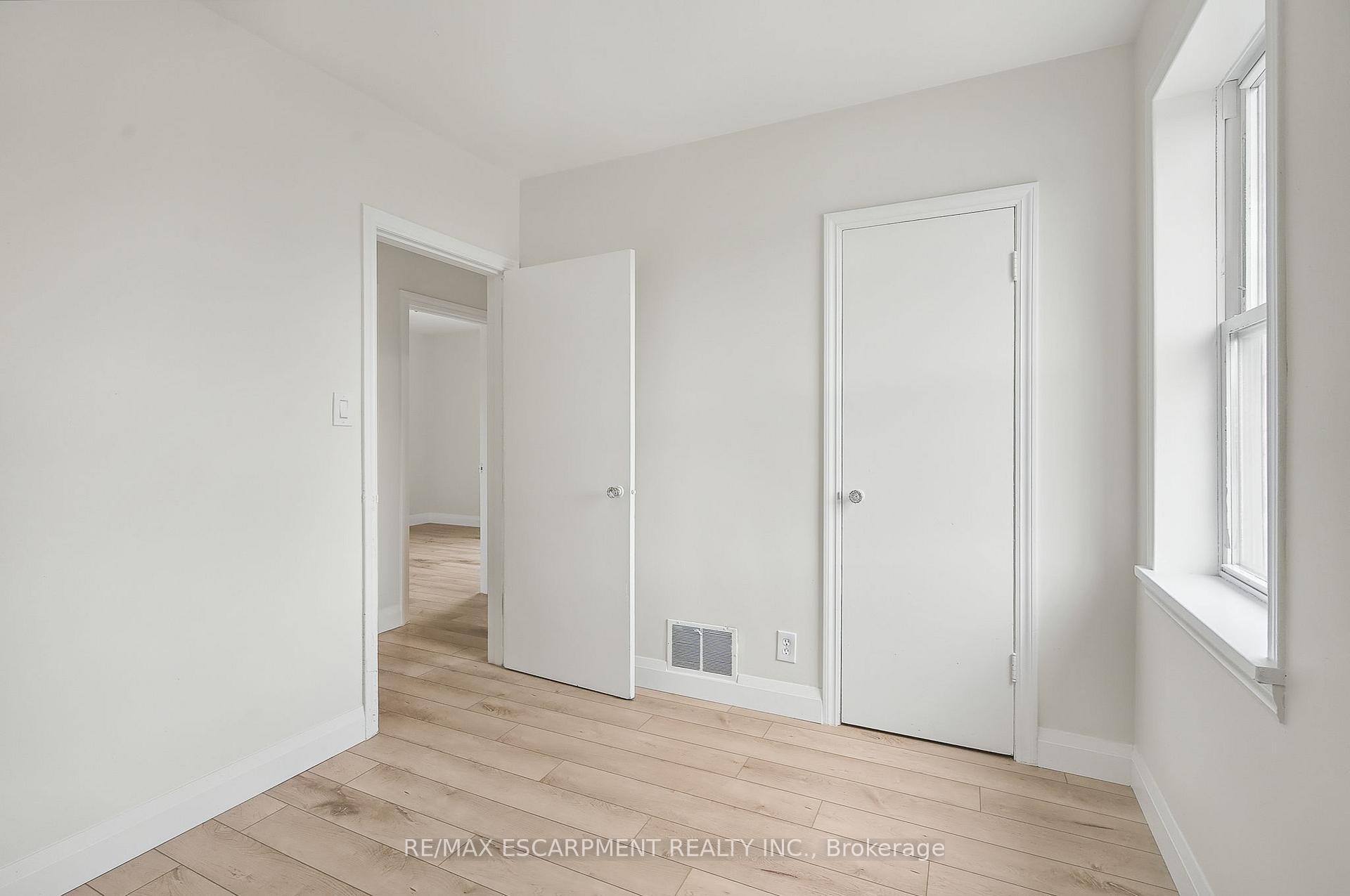 Photo 14 of 287 Montrose Avenue, Hamilton, Rosedale — HOMEH