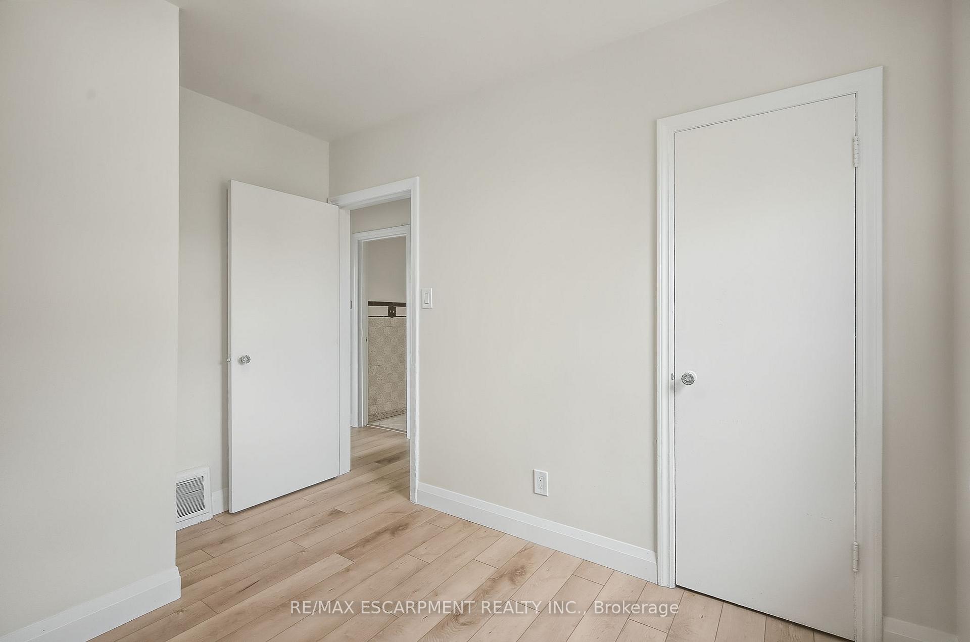 Photo 16 of 287 Montrose Avenue, Hamilton, Rosedale — HOMEH