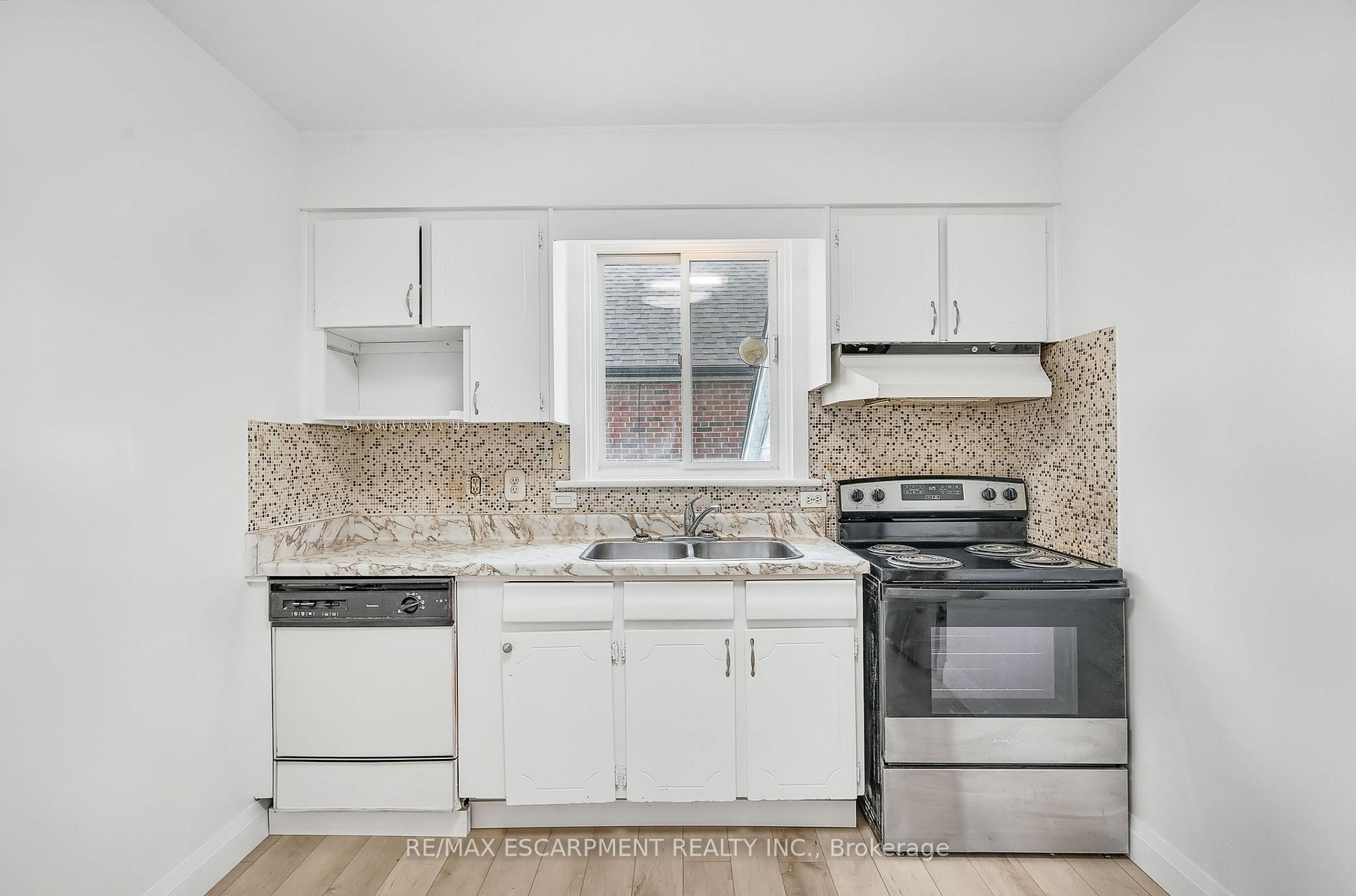 Photo 18 of 287 Montrose Avenue, Hamilton, Rosedale — HOMEH