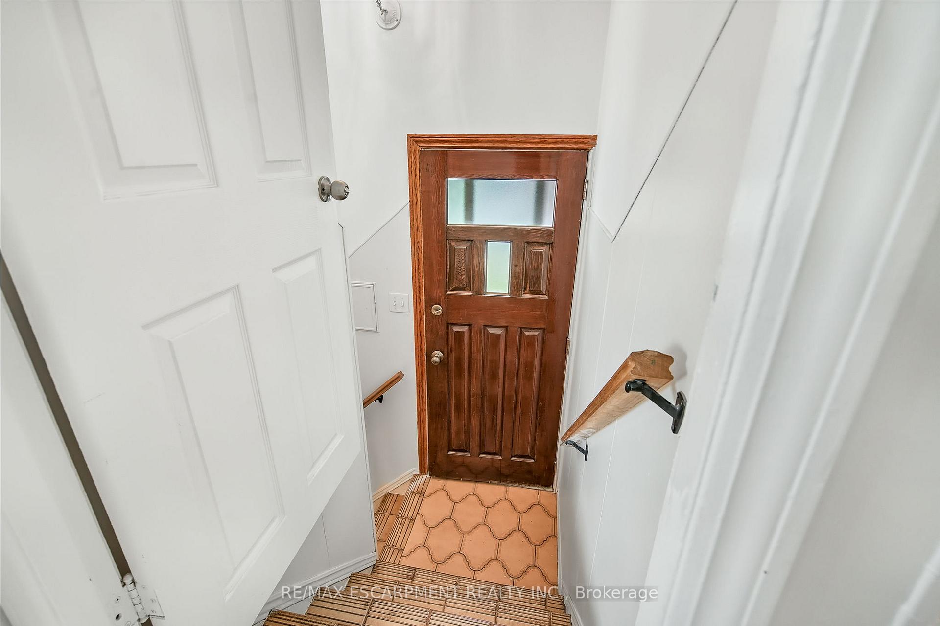 Photo 19 of 287 Montrose Avenue, Hamilton, Rosedale — HOMEH