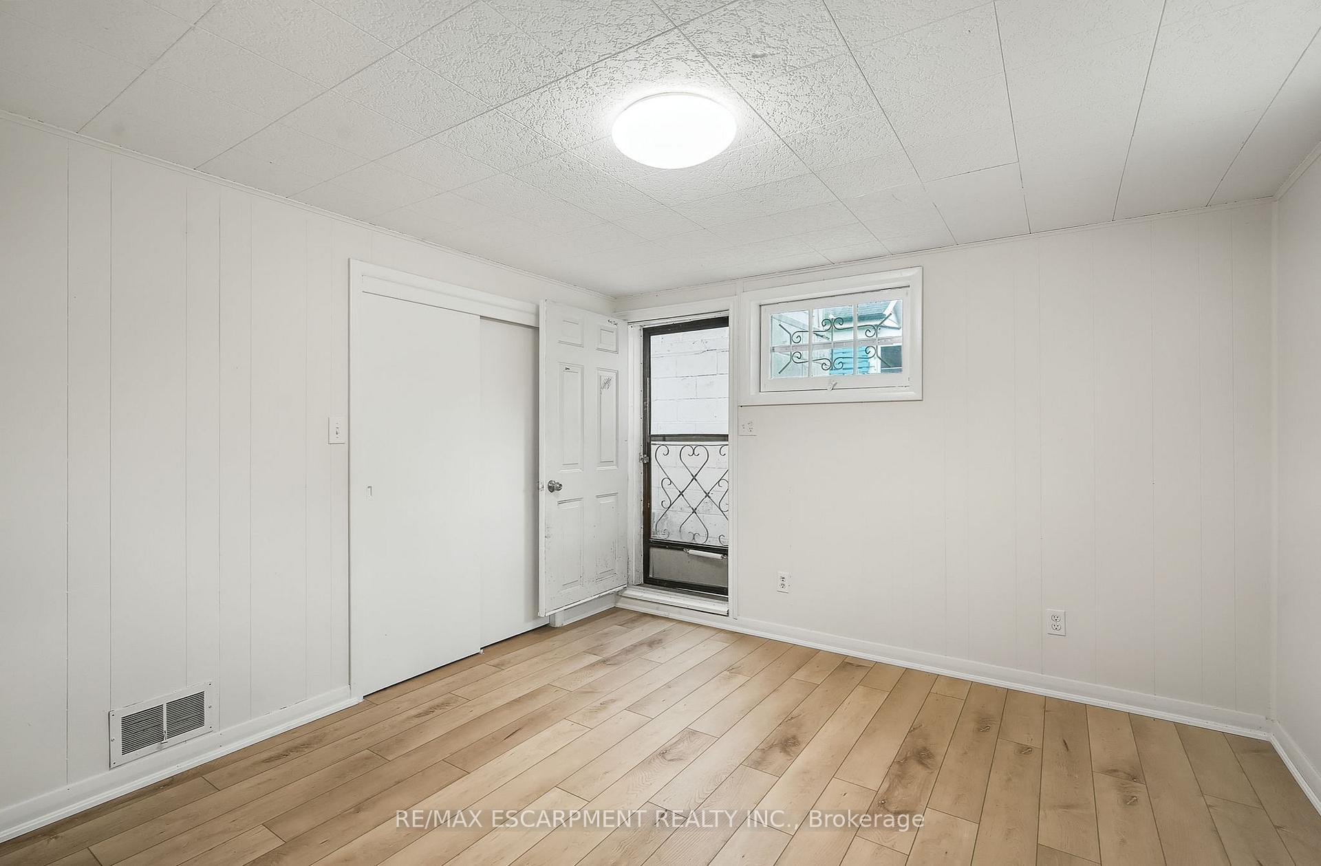 Photo 25 of 287 Montrose Avenue, Hamilton, Rosedale — HOMEH