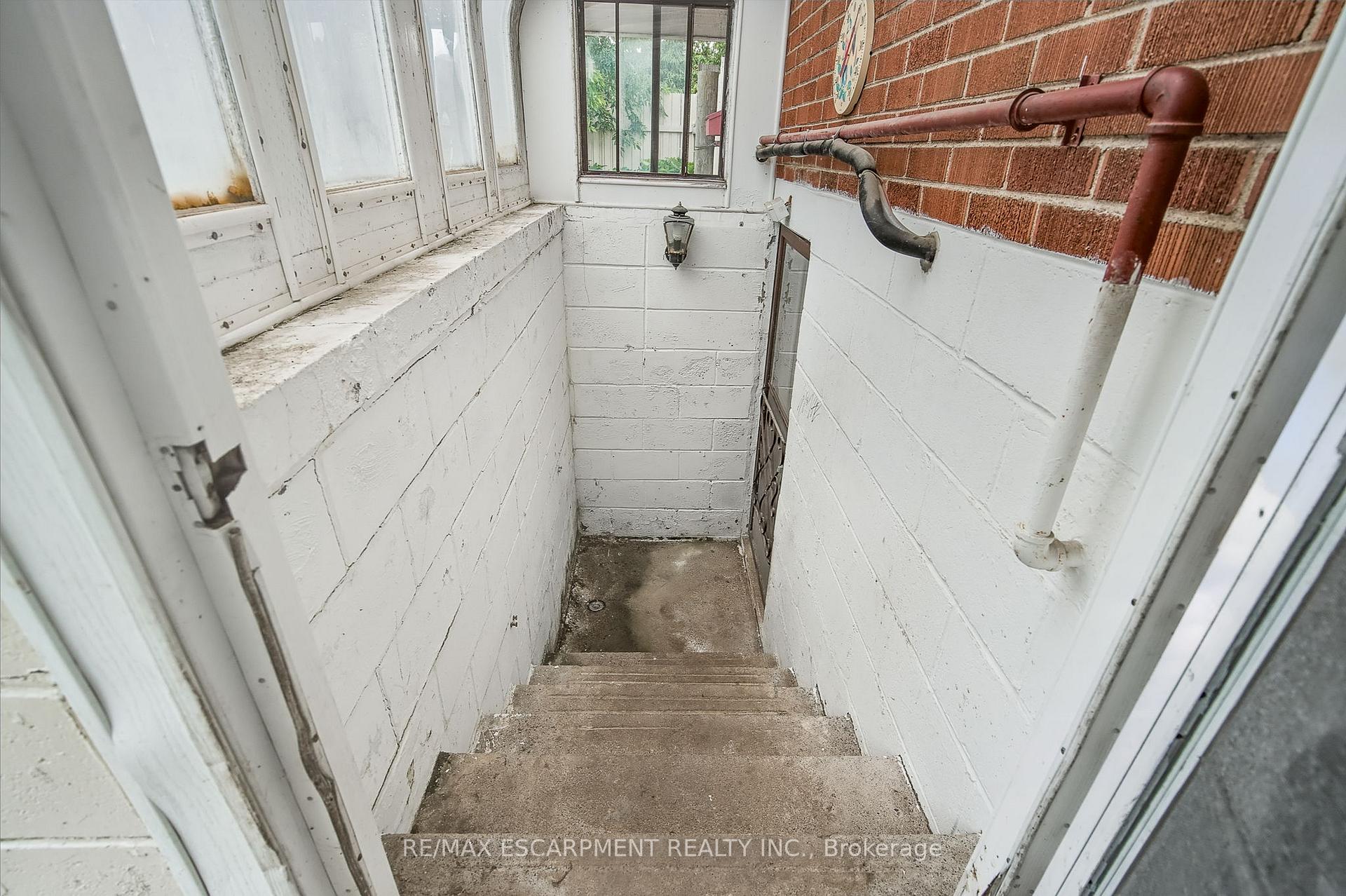 Photo 28 of 287 Montrose Avenue, Hamilton, Rosedale — HOMEH