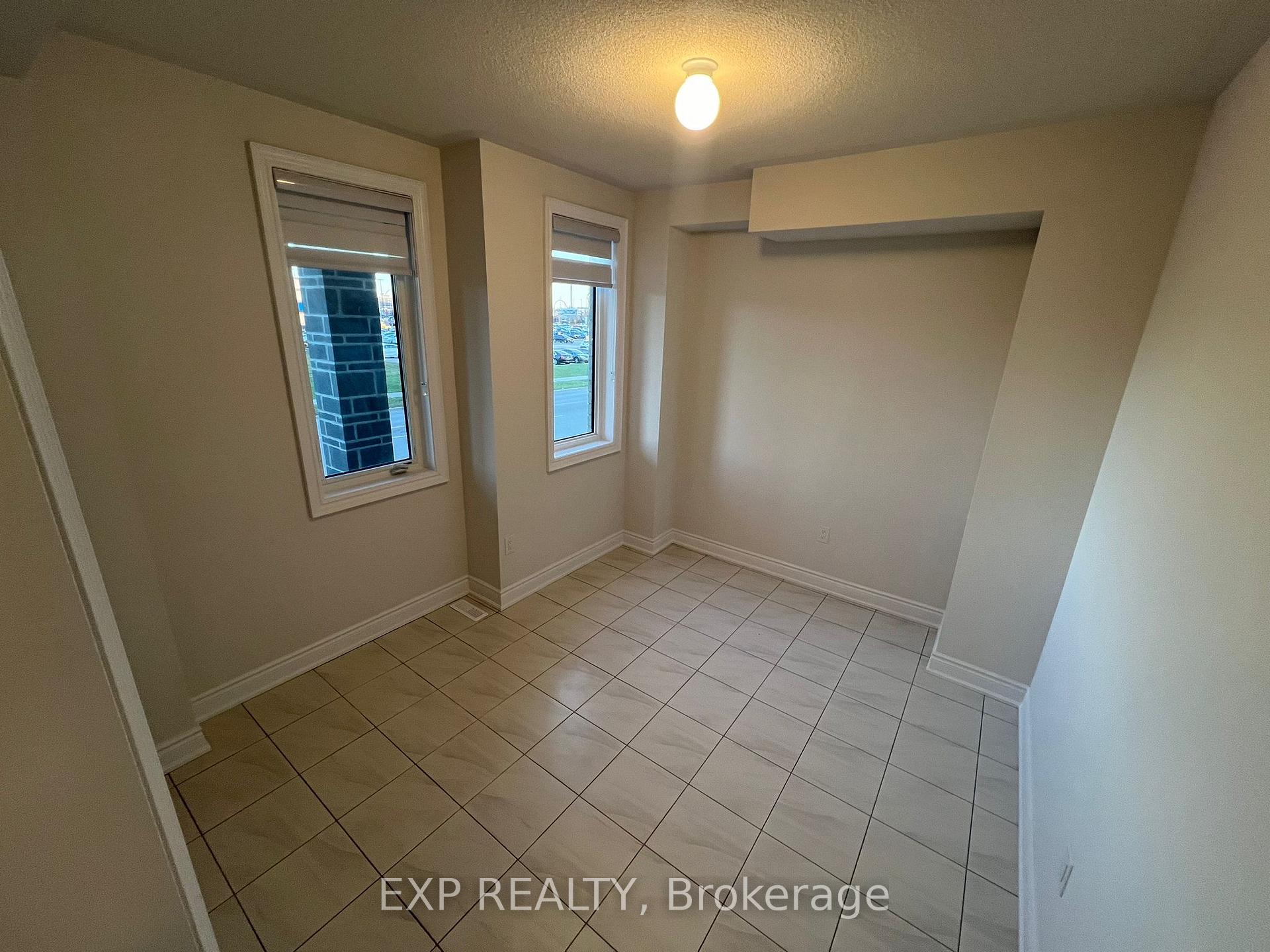 Photo 9 of 121 Tennant Circle, Vaughan, Vellore Village — HOMEH
