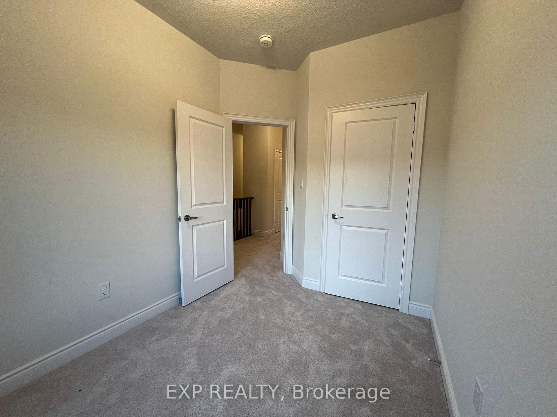 Photo 7 of 121 Tennant Circle, Vaughan, Vellore Village — HOMEH