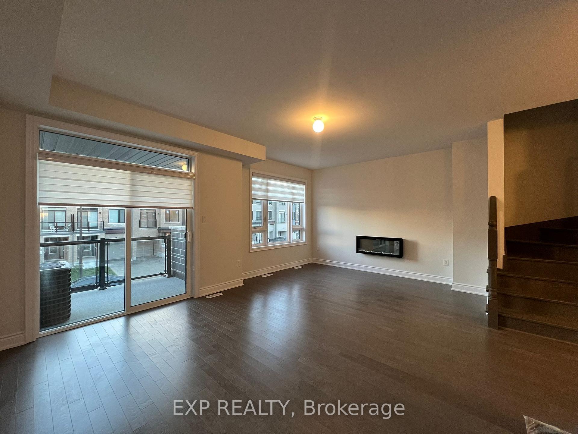 Photo 8 of 121 Tennant Circle, Vaughan, Vellore Village — HOMEH