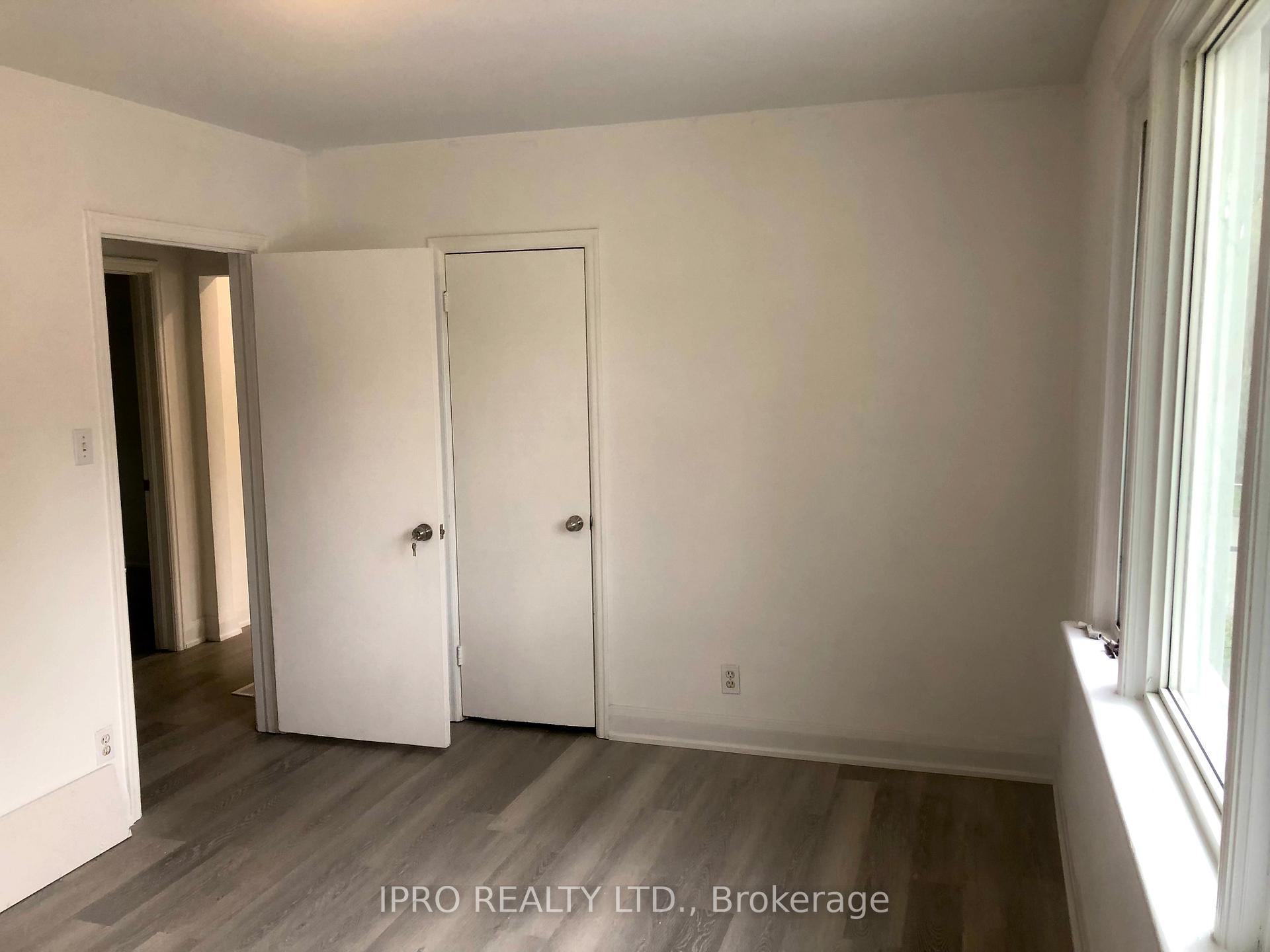 Photo 7 of 104 Steeles Avenue E, Markham, Grandview — HOMEH