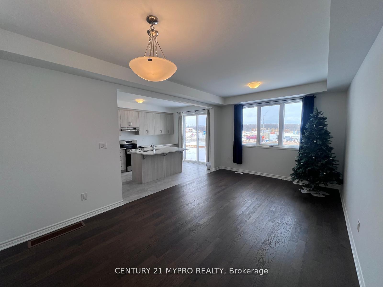 Photo 2 of 91 Ennerdale Street, Barrie, Rural Barrie Southwest — HOMEH