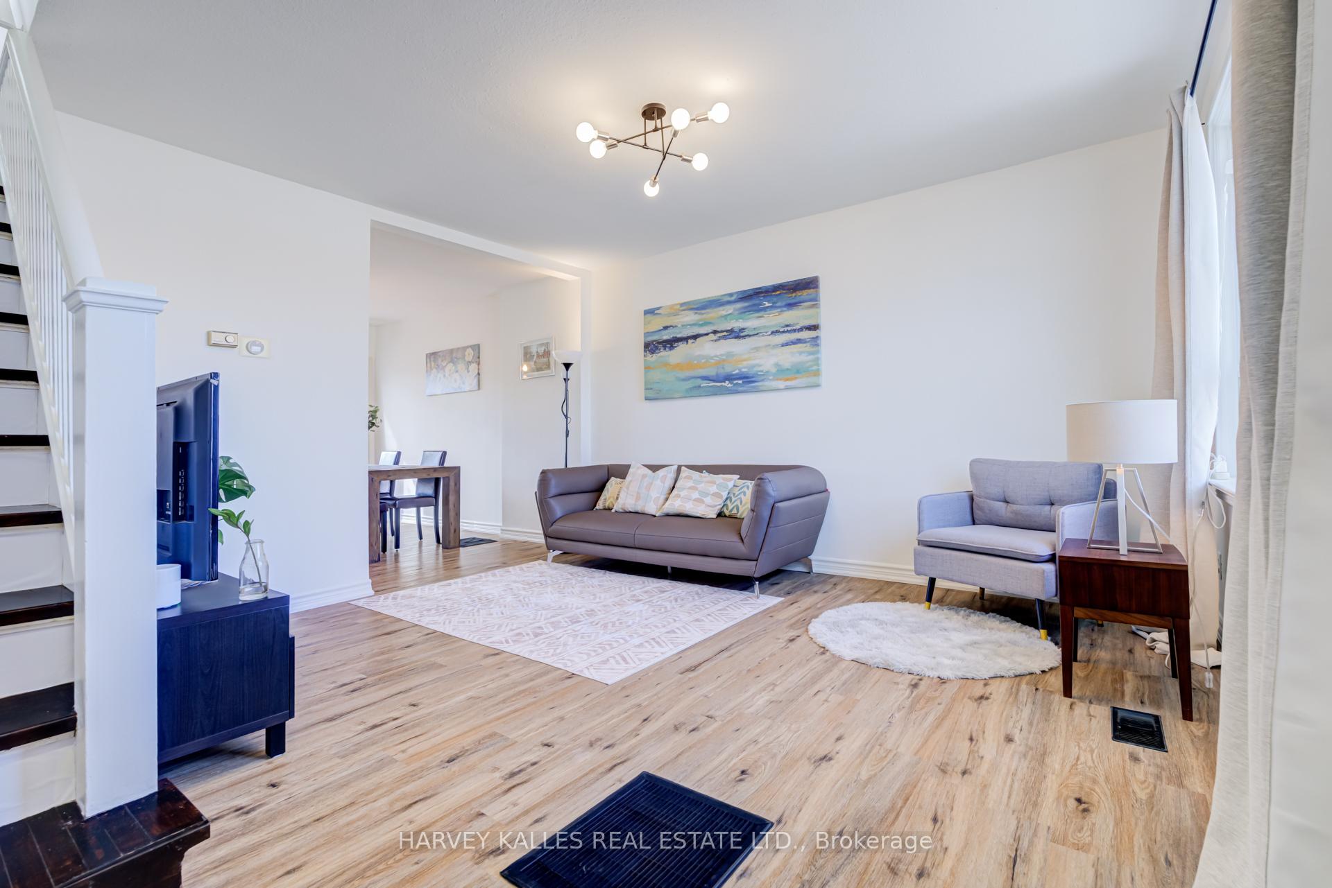 Photo 16 of 562 Royal York Road, Etobicoke, Stonegate-Queensway — HOMEH