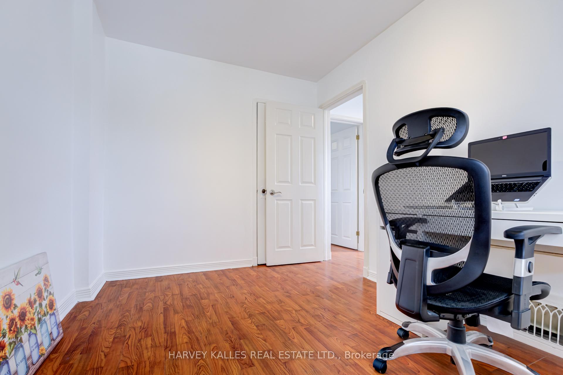 Photo 18 of 562 Royal York Road, Etobicoke, Stonegate-Queensway — HOMEH