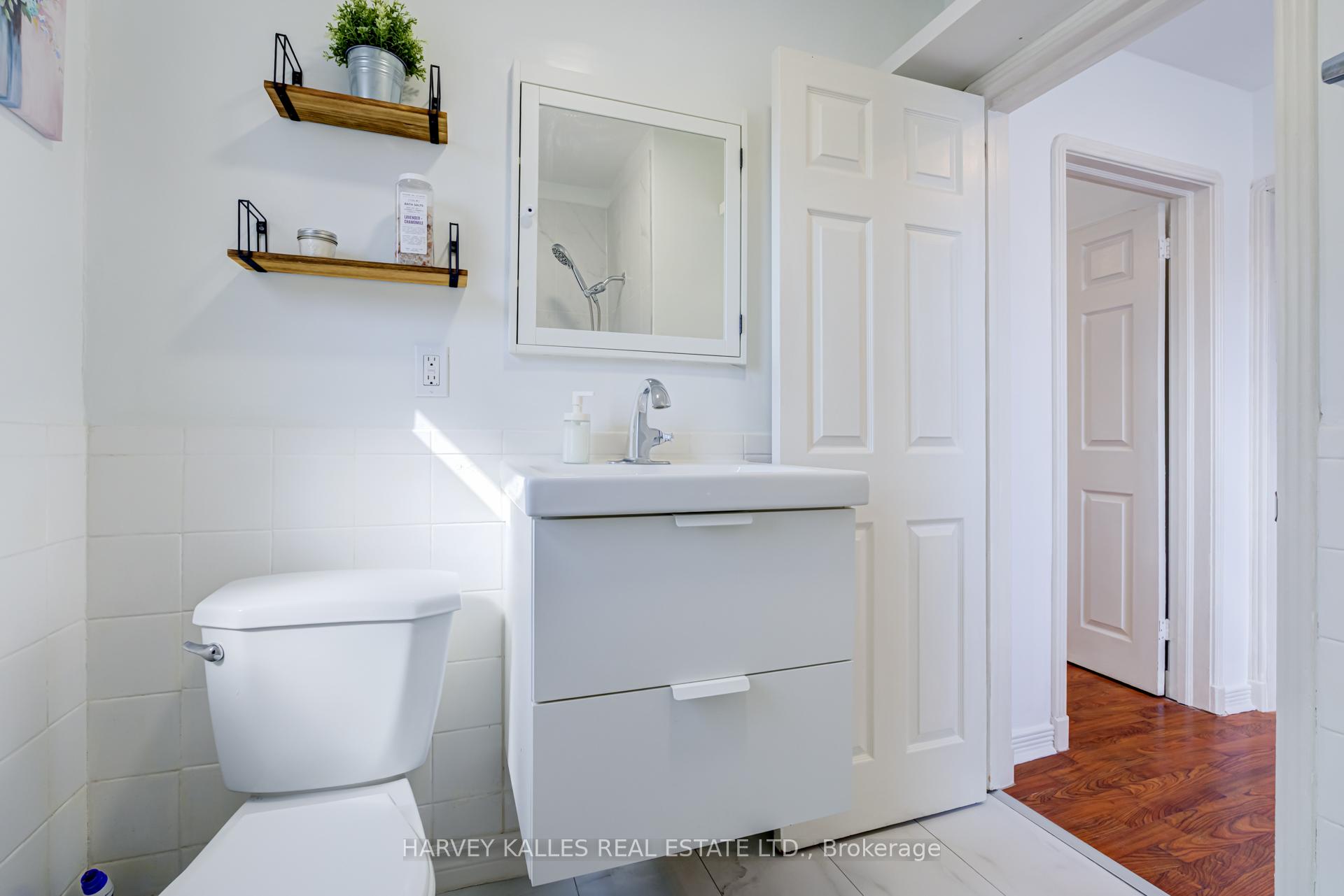 Photo 12 of 562 Royal York Road, Etobicoke, Stonegate-Queensway — HOMEH