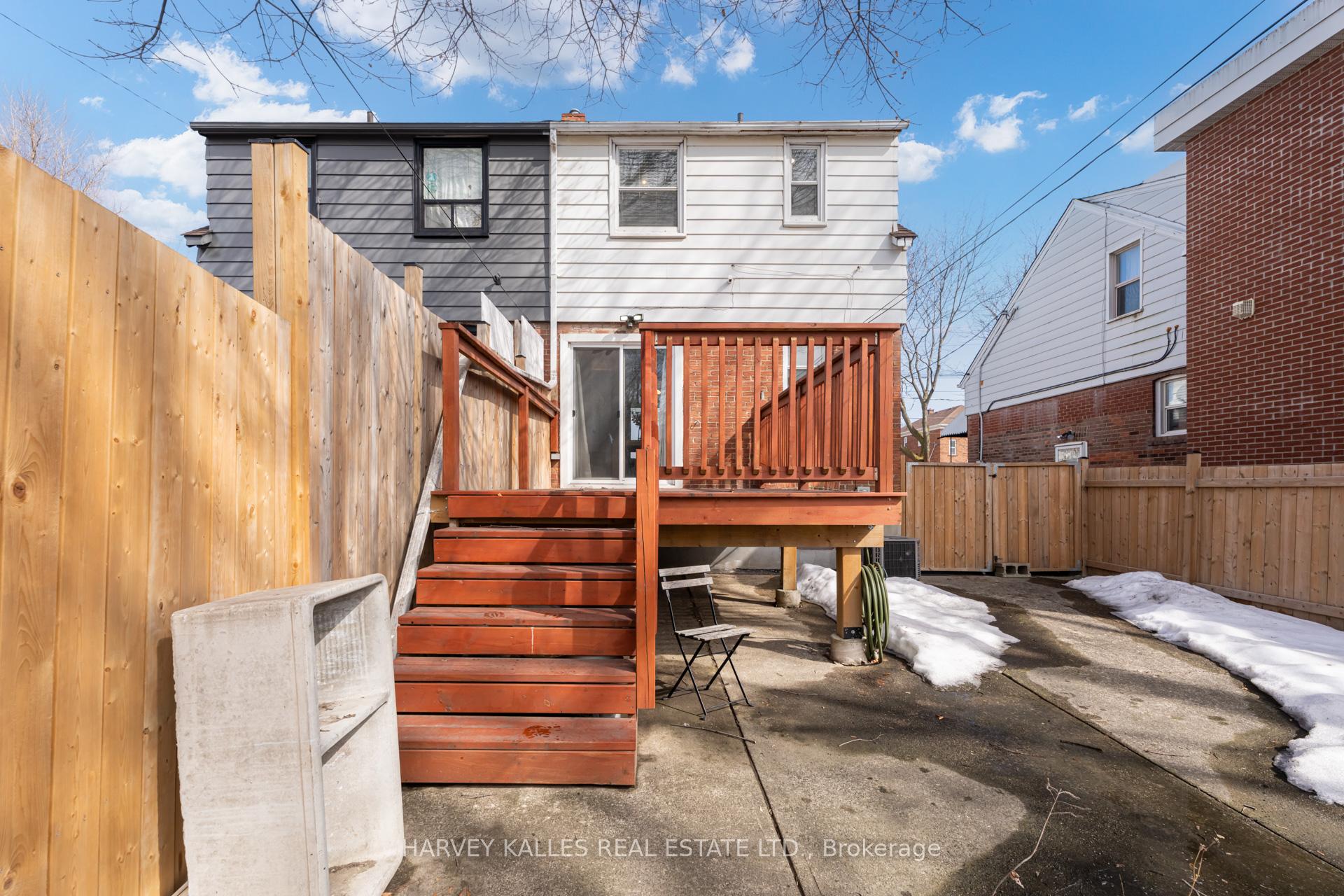 Photo 11 of 562 Royal York Road, Etobicoke, Stonegate-Queensway — HOMEH