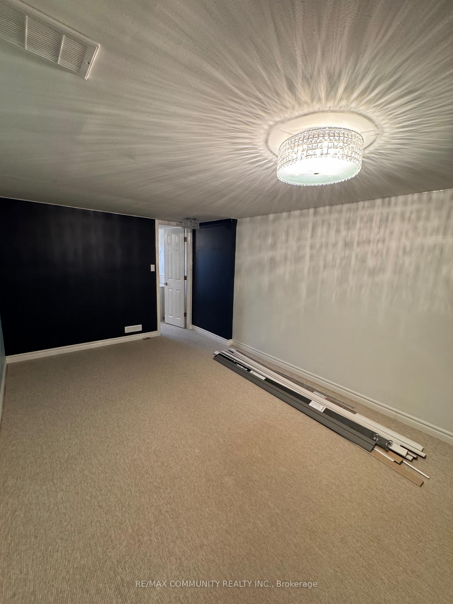 Photo 8 of 109 Thicketwood Drive, Scarborough, Eglinton East — HOMEH