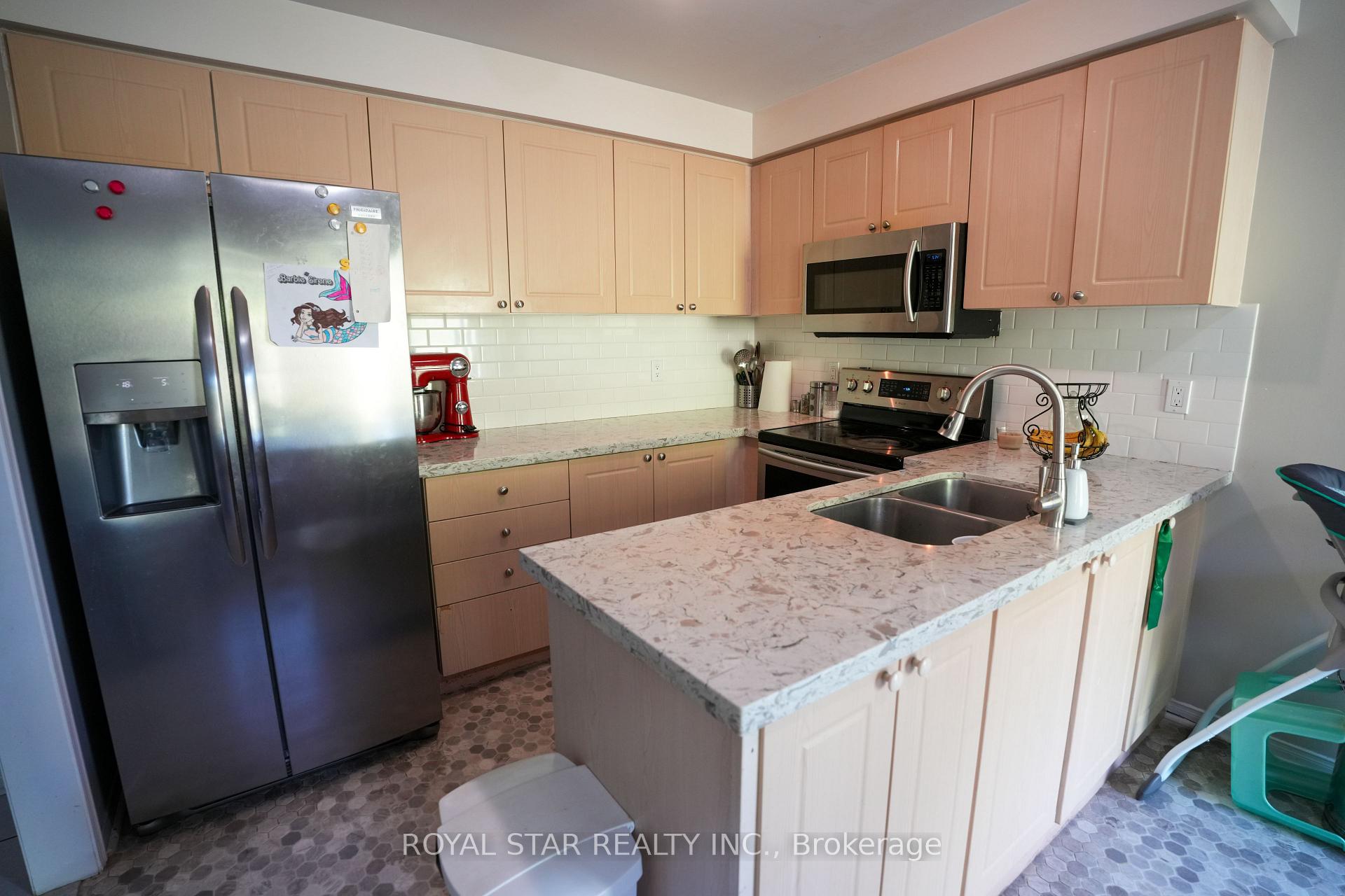 Photo 18 of 2389 Clearside Court, Pickering, Brock Ridge — HOMEH