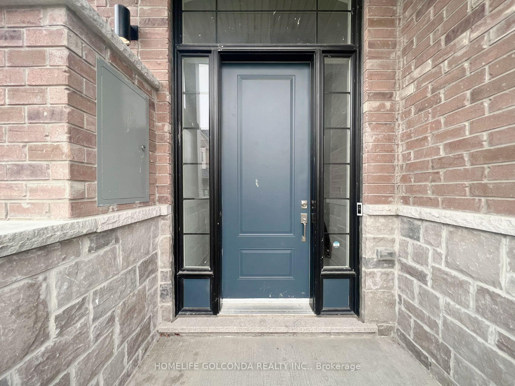 Photo 4 of 11 Elkington Crescent, Whitby, Rural Whitby — HOMEH