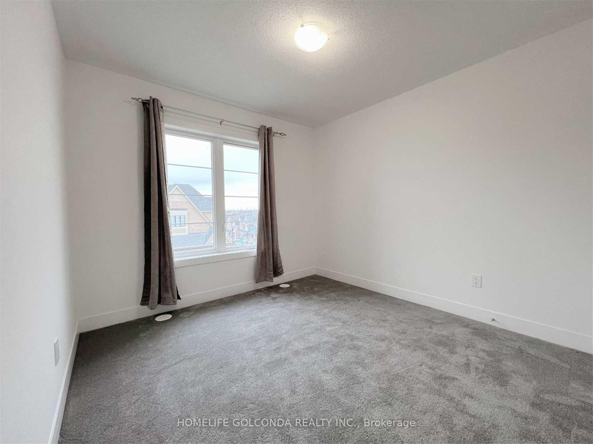 Photo 15 of 11 Elkington Crescent, Whitby, Rural Whitby — HOMEH