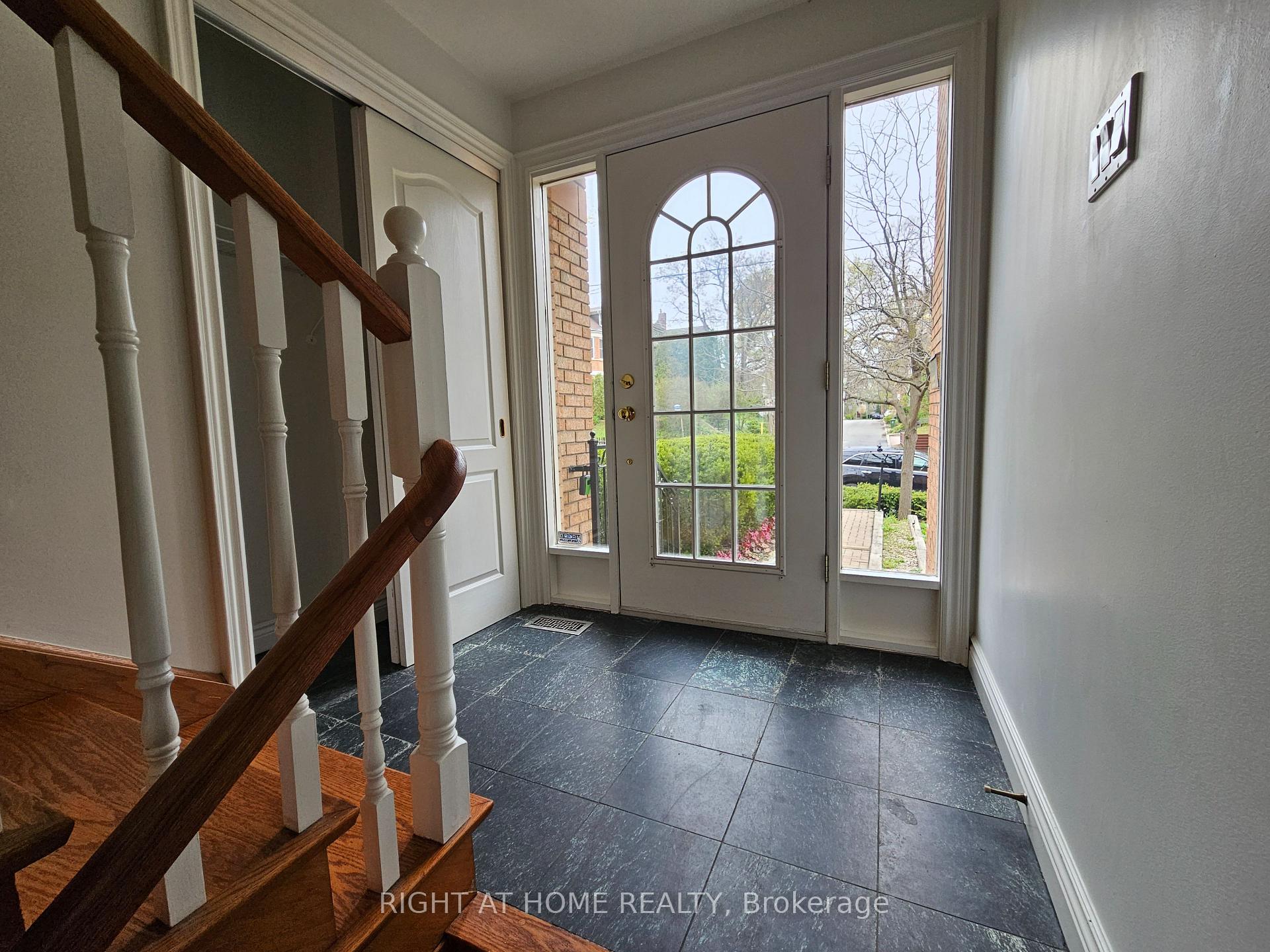 Photo 4 of 350A Spadina Road, Toronto, Forest Hill South — HOMEH