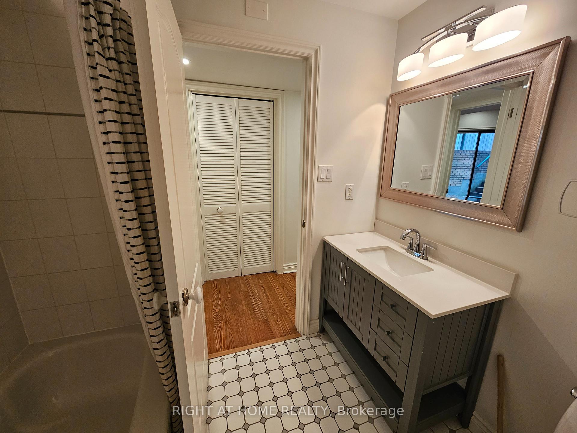 Photo 15 of 350A Spadina Road, Toronto, Forest Hill South — HOMEH