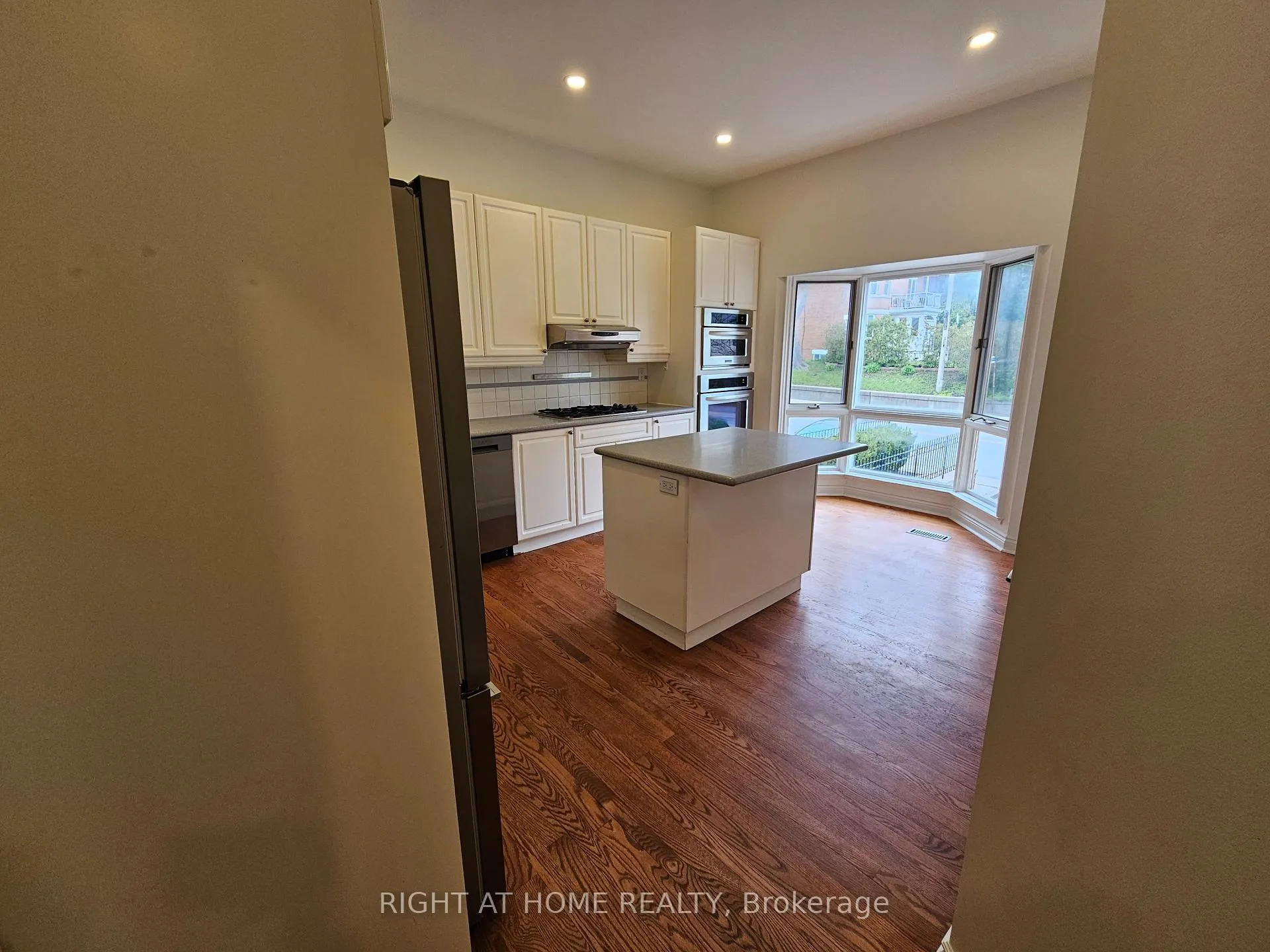Photo 35 of 350A Spadina Road, Toronto, Forest Hill South — HOMEH