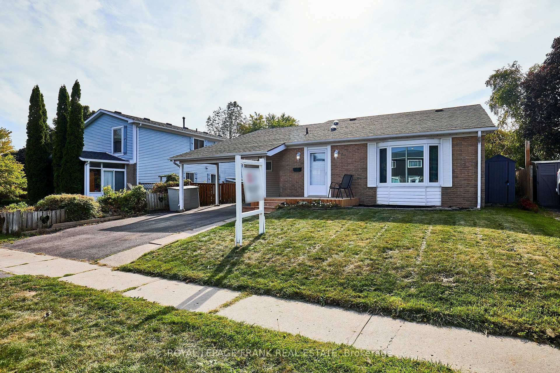 Photo 1 of 24 Roser Crescent, Clarington, Bowmanville — HOMEH
