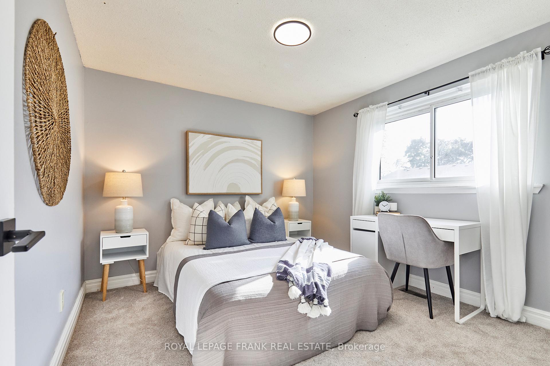 Photo 14 of 24 Roser Crescent, Clarington, Bowmanville — HOMEH
