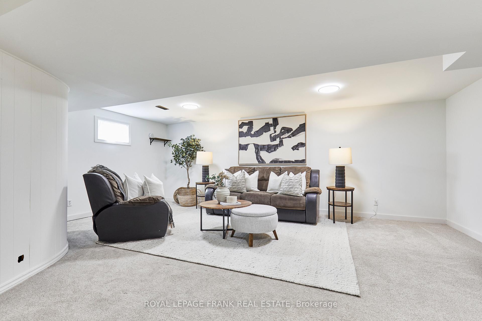 Photo 17 of 24 Roser Crescent, Clarington, Bowmanville — HOMEH