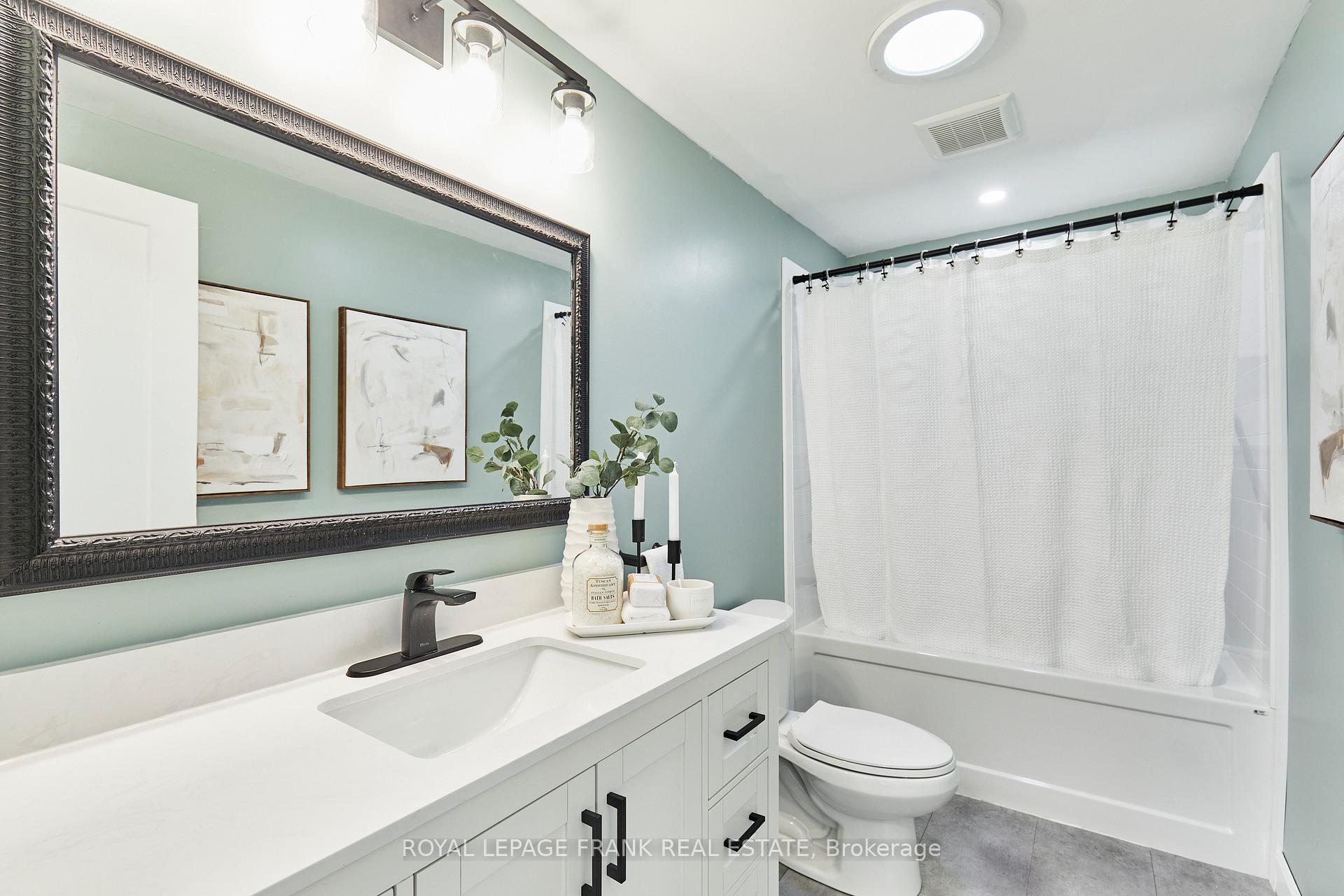 Photo 20 of 24 Roser Crescent, Clarington, Bowmanville — HOMEH