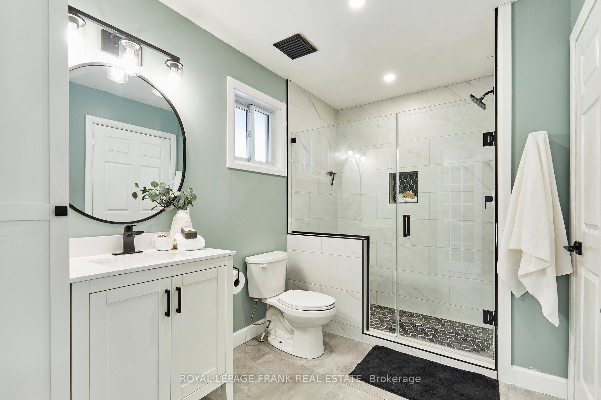 Photo 21 of 24 Roser Crescent, Clarington, Bowmanville — HOMEH