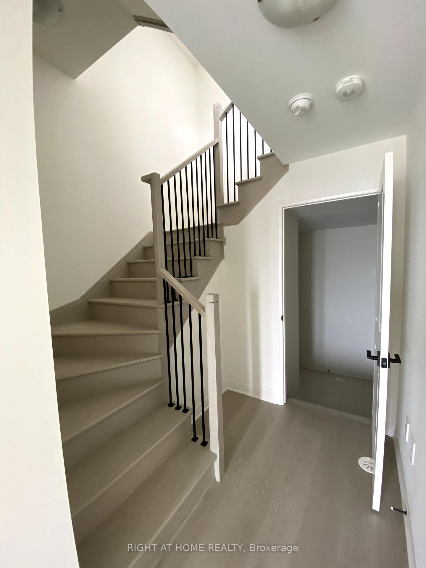 Photo 5 of 99 Brandon Crescent, New Tecumseth, Tottenham — HOMEH