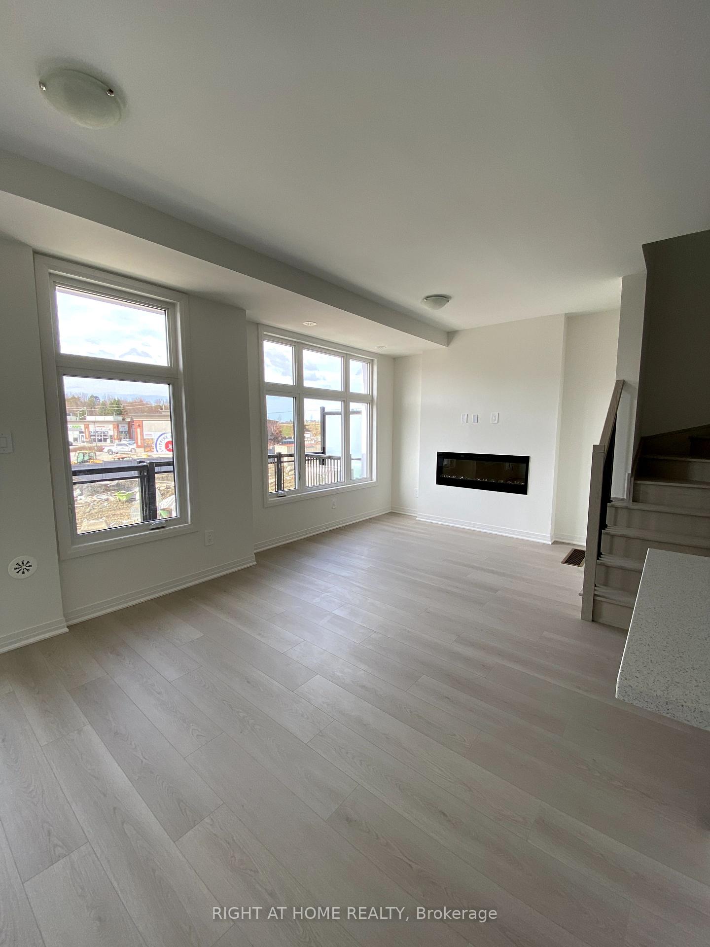Photo 13 of 99 Brandon Crescent, New Tecumseth, Tottenham — HOMEH