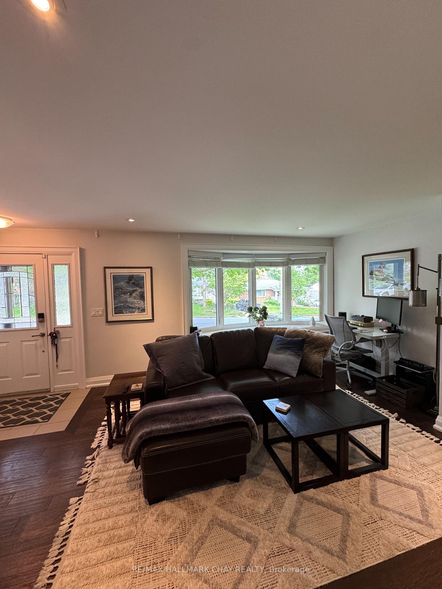 Photo 7 of 12 Vine Street, Barrie, Sunnidale — HOMEH