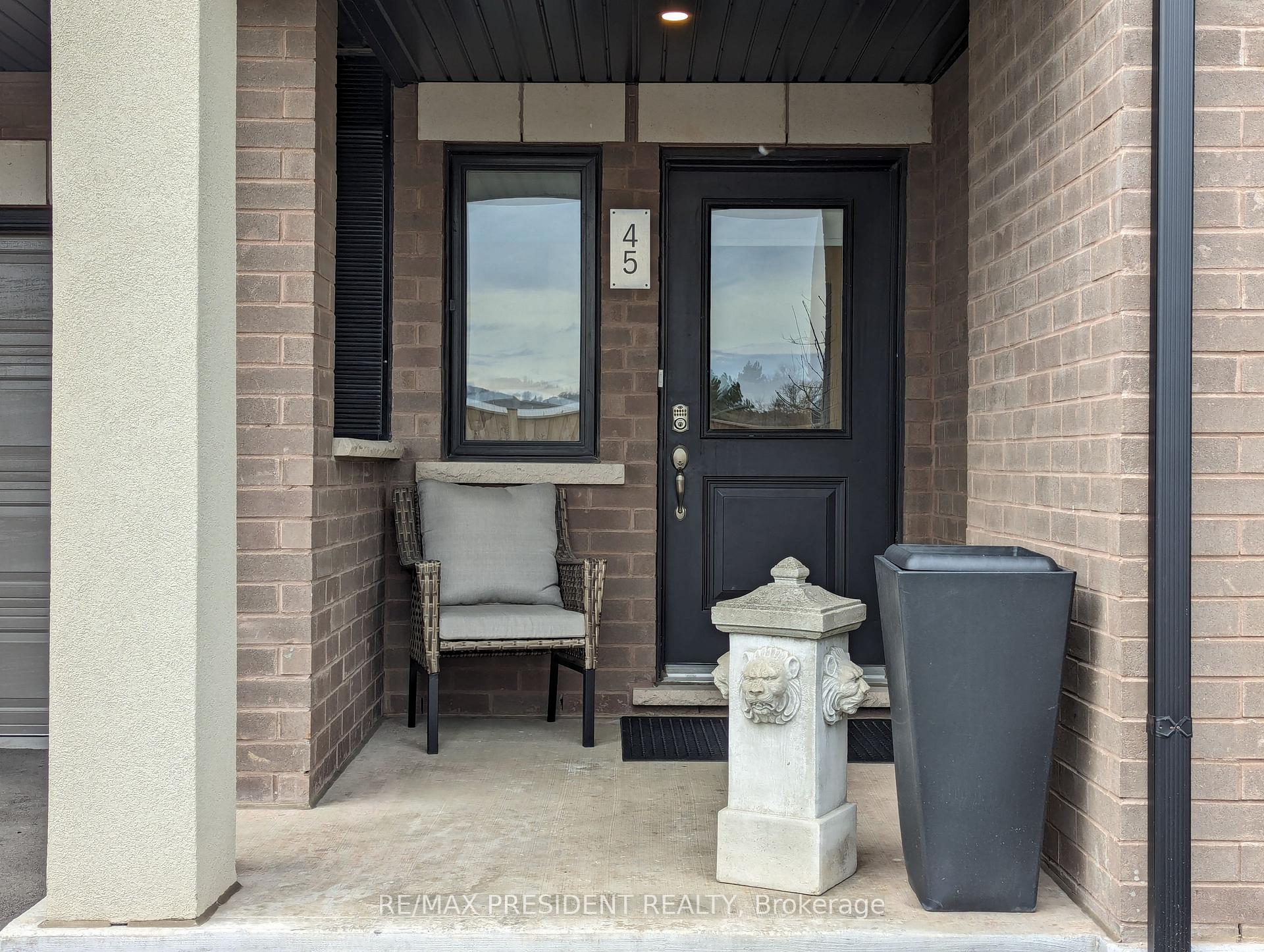 Photo 3 of Unit 45, 590 North Service Road, Hamilton, Stoney Creek — HOMEH