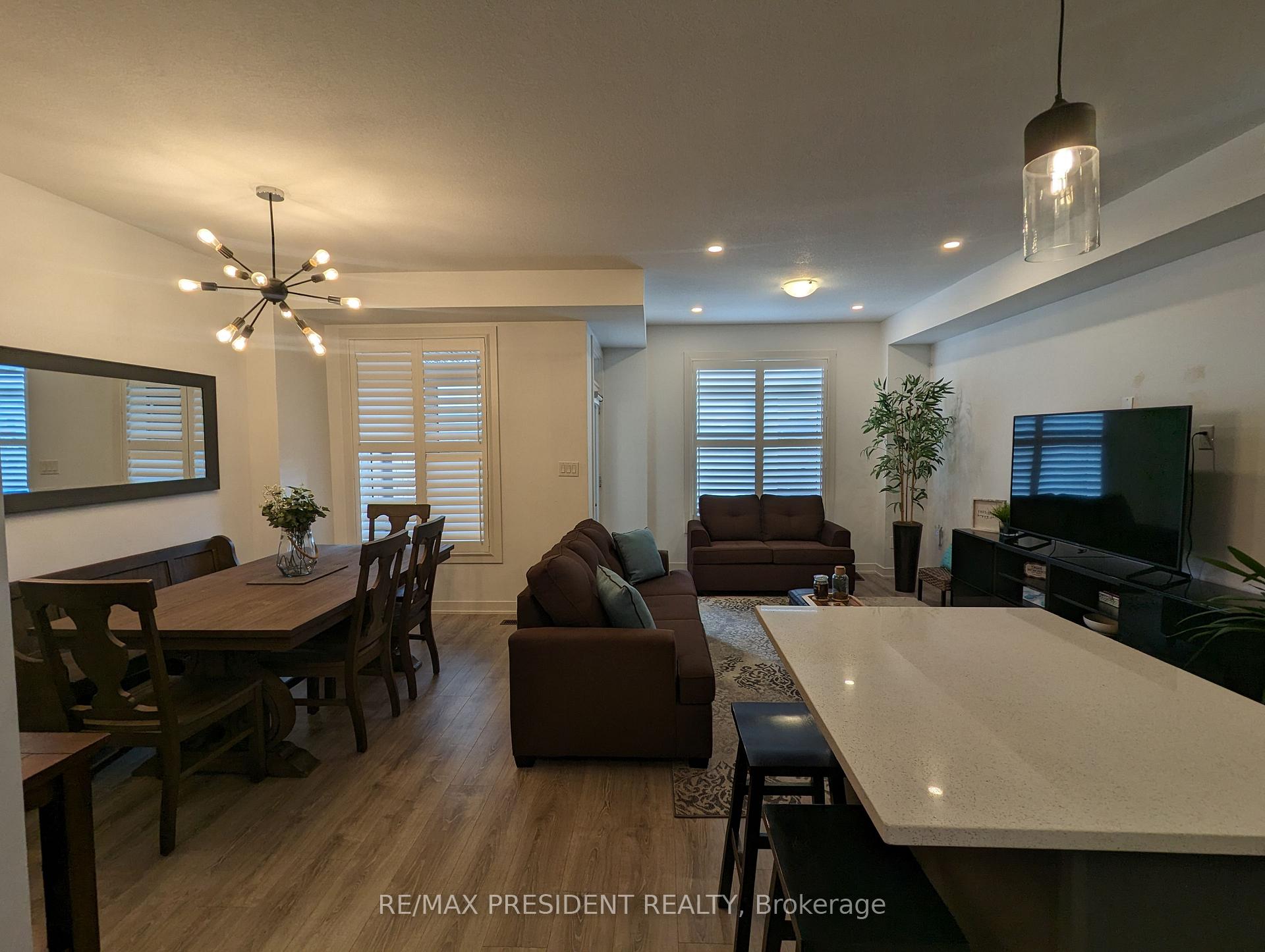 Photo 6 of Unit 45, 590 North Service Road, Hamilton, Stoney Creek — HOMEH