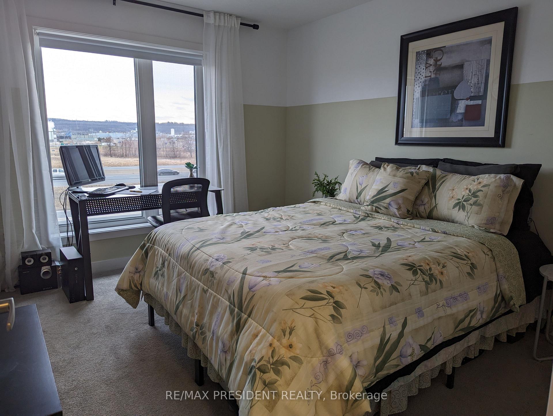 Photo 11 of Unit 45, 590 North Service Road, Hamilton, Stoney Creek — HOMEH