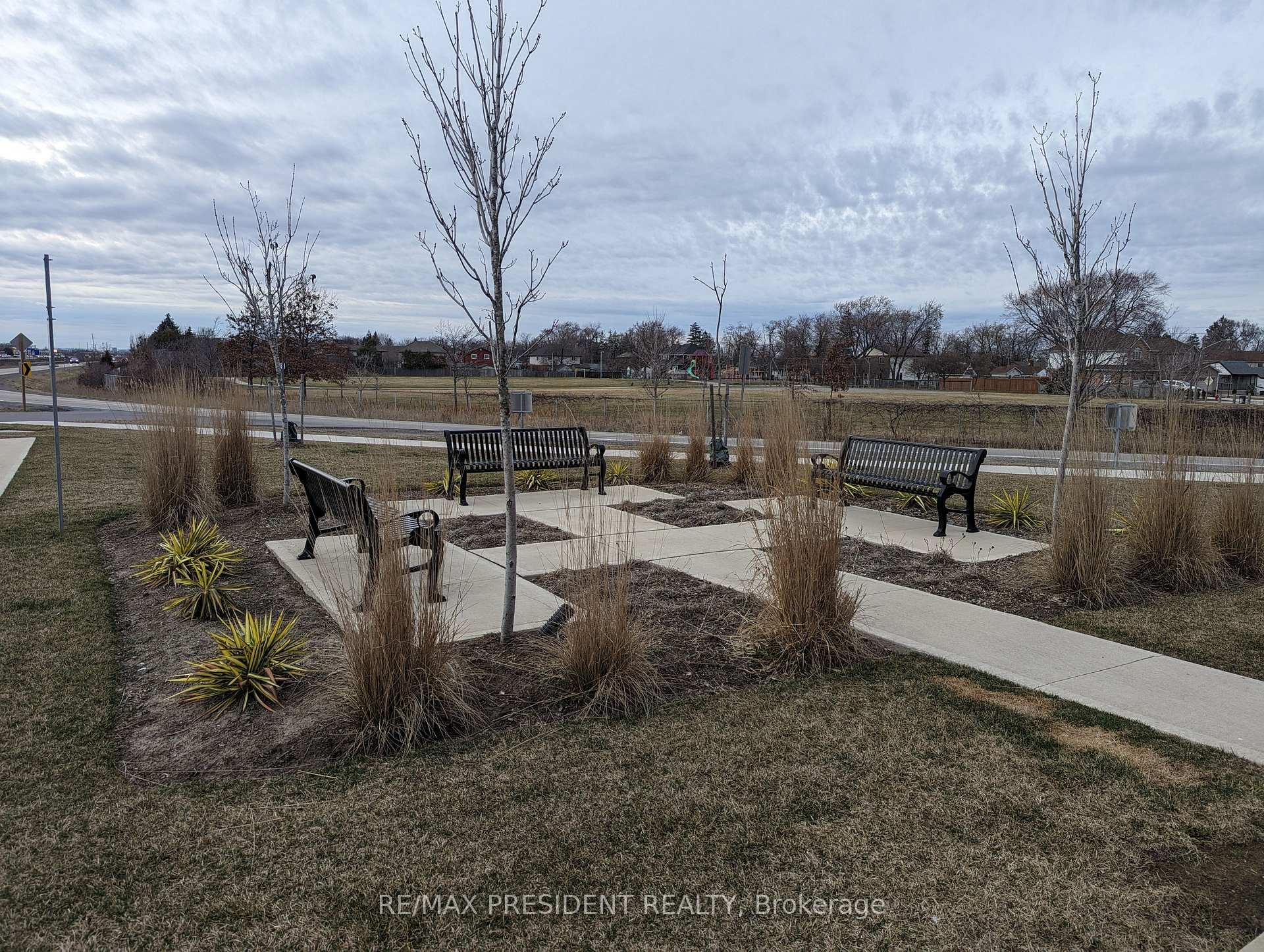 Photo 17 of Unit 45, 590 North Service Road, Hamilton, Stoney Creek — HOMEH