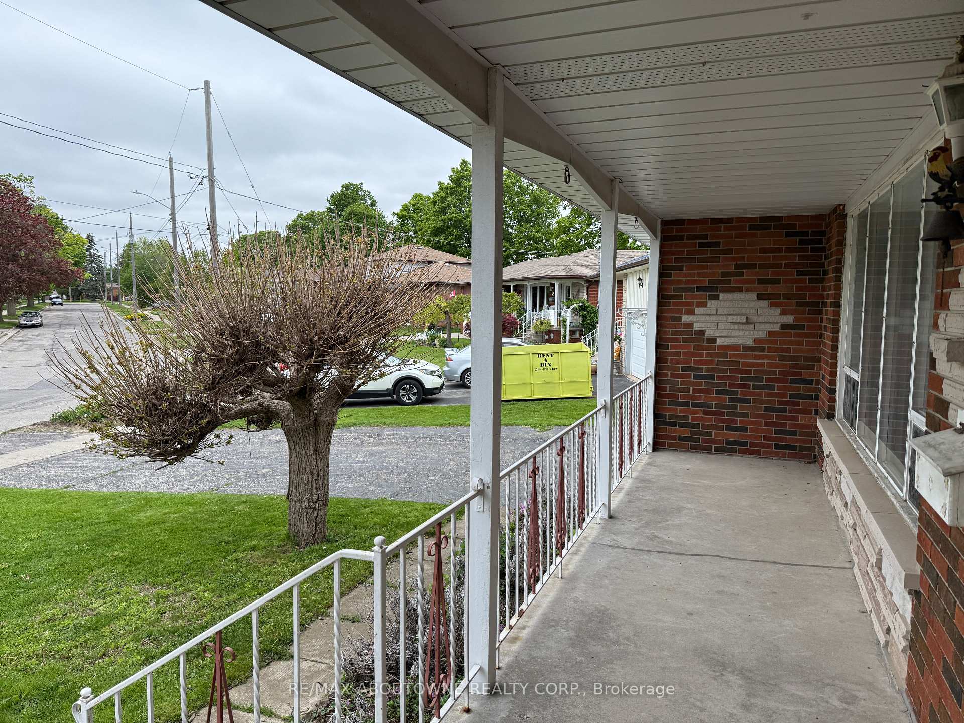 Photo 3 of Unit MAIN, 19 Algoma Drive, Guelph, Victoria North — HOMEH