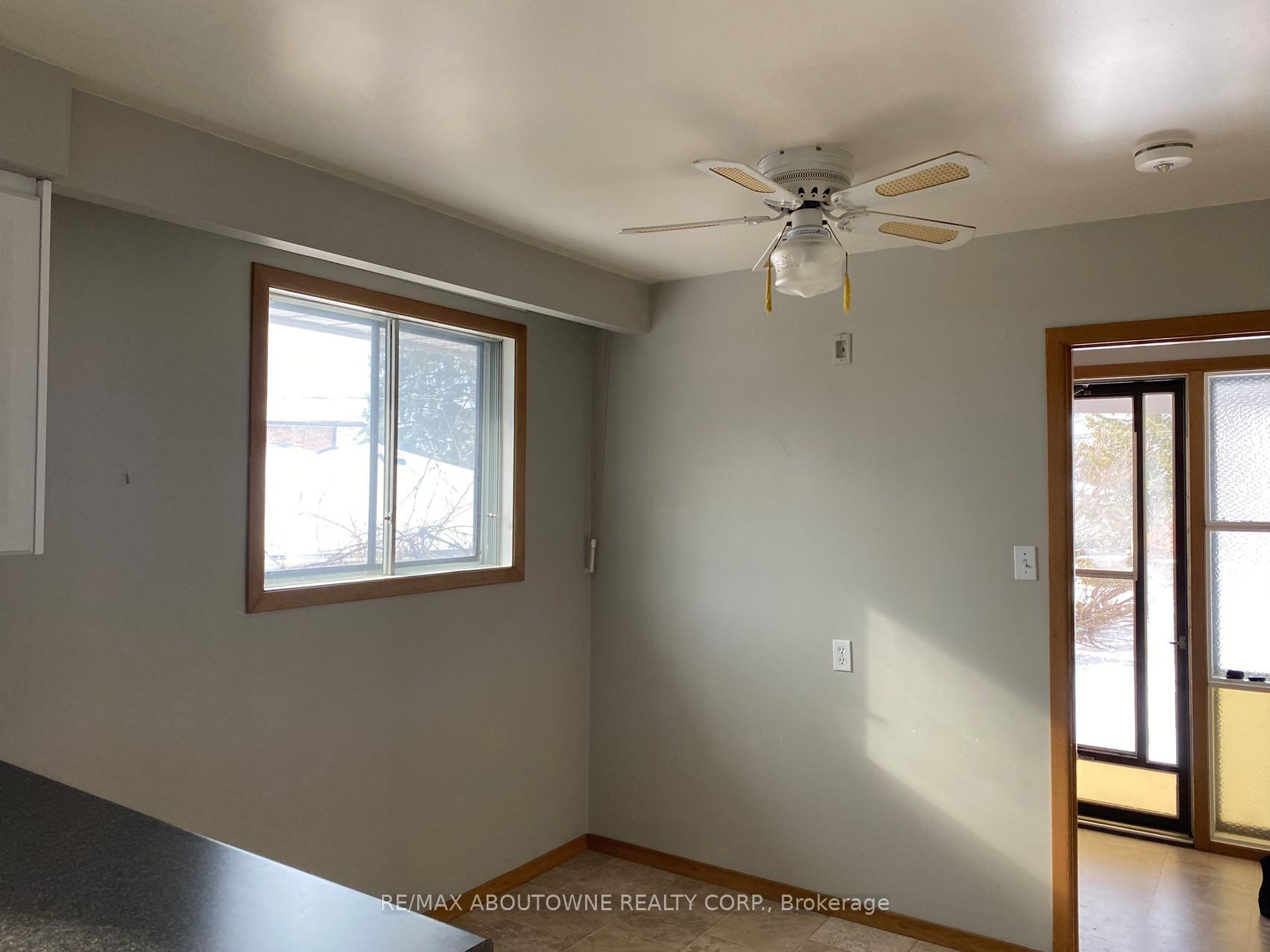 Photo 4 of Unit MAIN, 19 Algoma Drive, Guelph, Victoria North — HOMEH