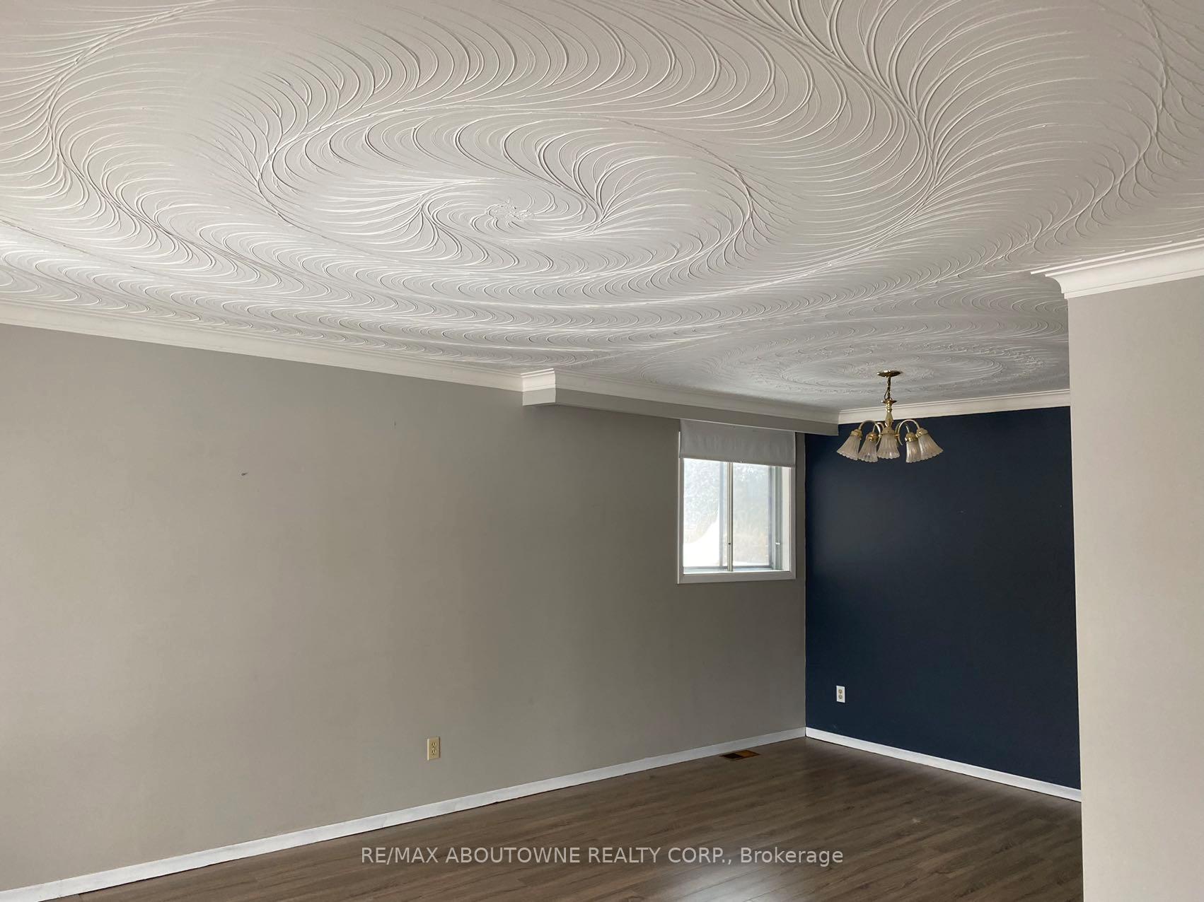 Photo 7 of Unit MAIN, 19 Algoma Drive, Guelph, Victoria North — HOMEH
