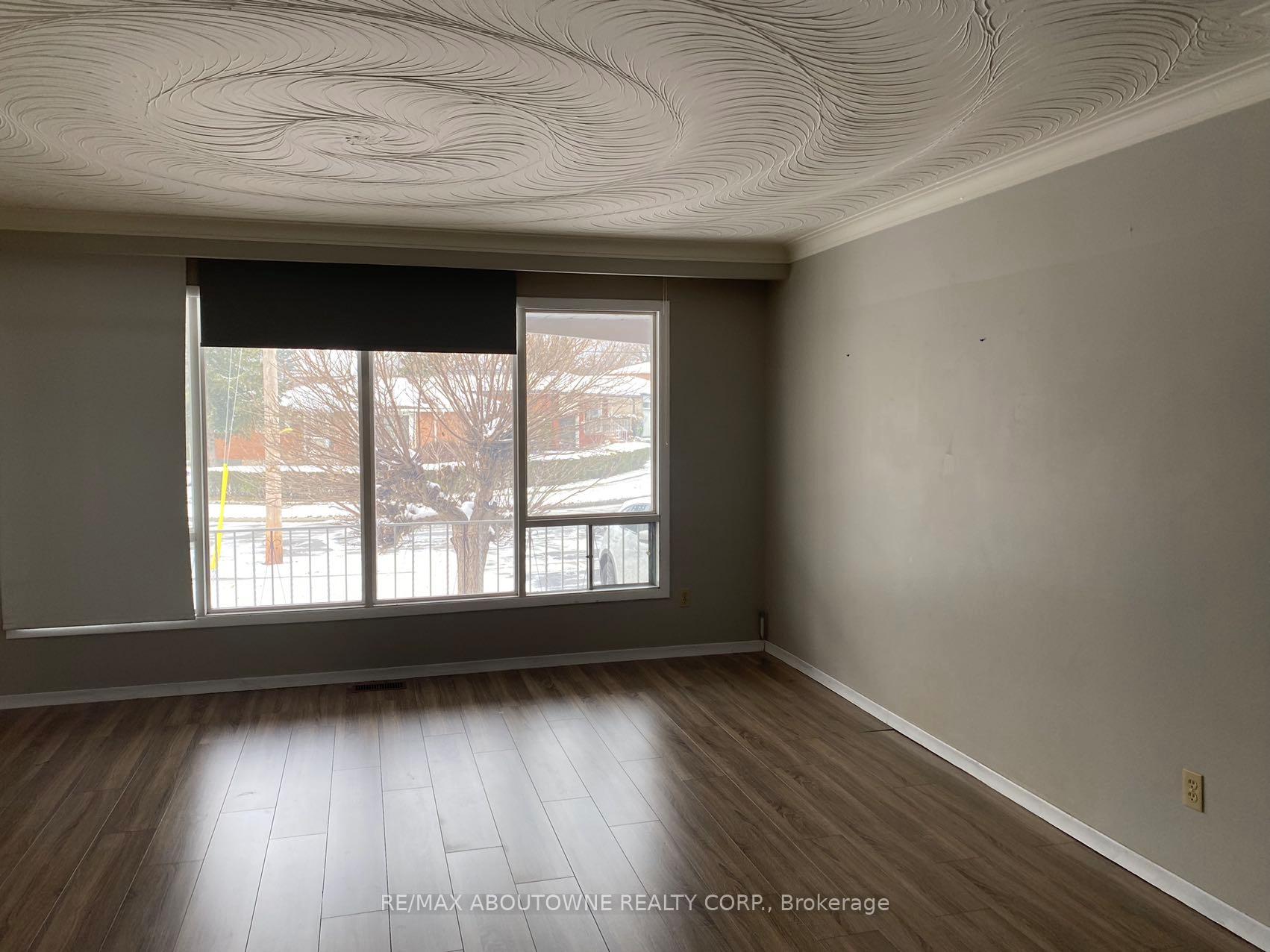 Photo 8 of Unit MAIN, 19 Algoma Drive, Guelph, Victoria North — HOMEH