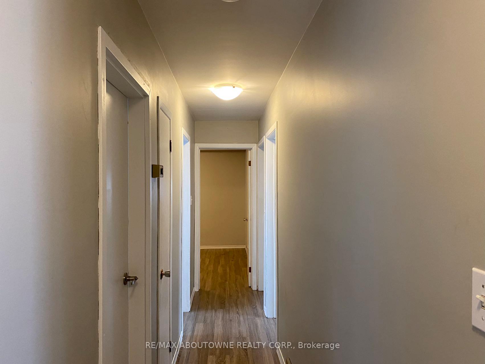 Photo 9 of Unit MAIN, 19 Algoma Drive, Guelph, Victoria North — HOMEH