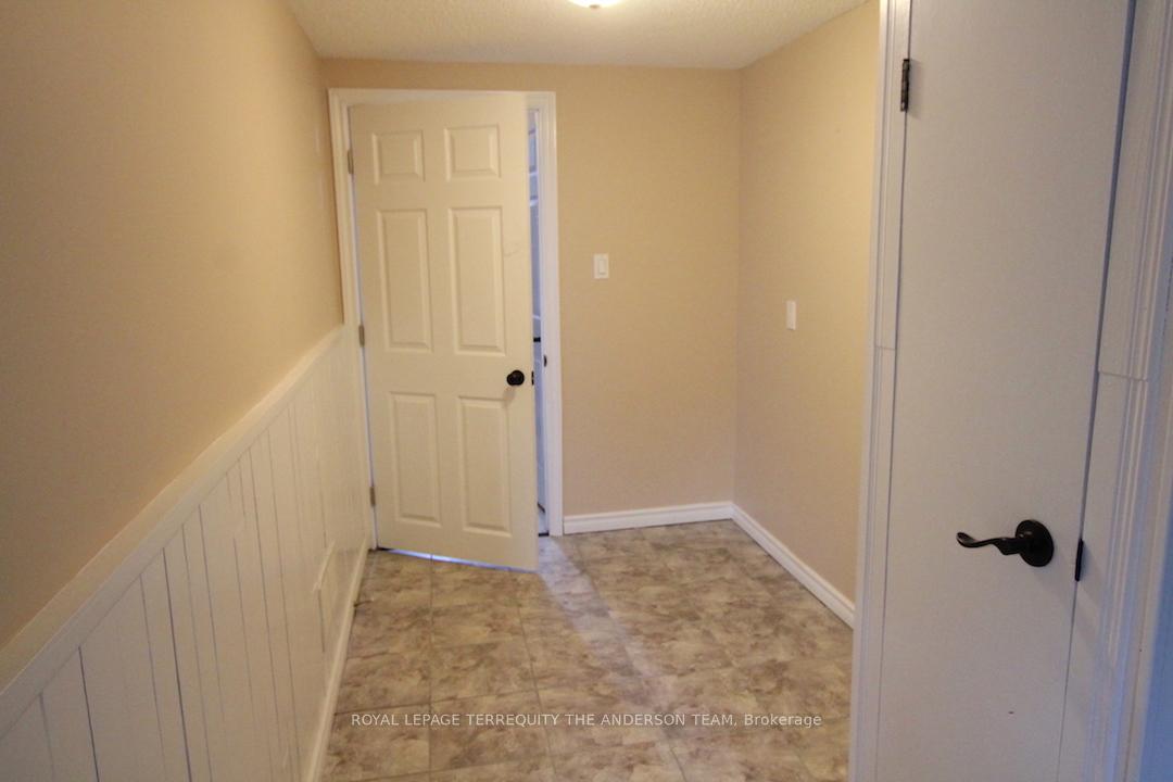 Photo 3 of 430 Paddington Crescent, Oshawa, Centennial — HOMEH