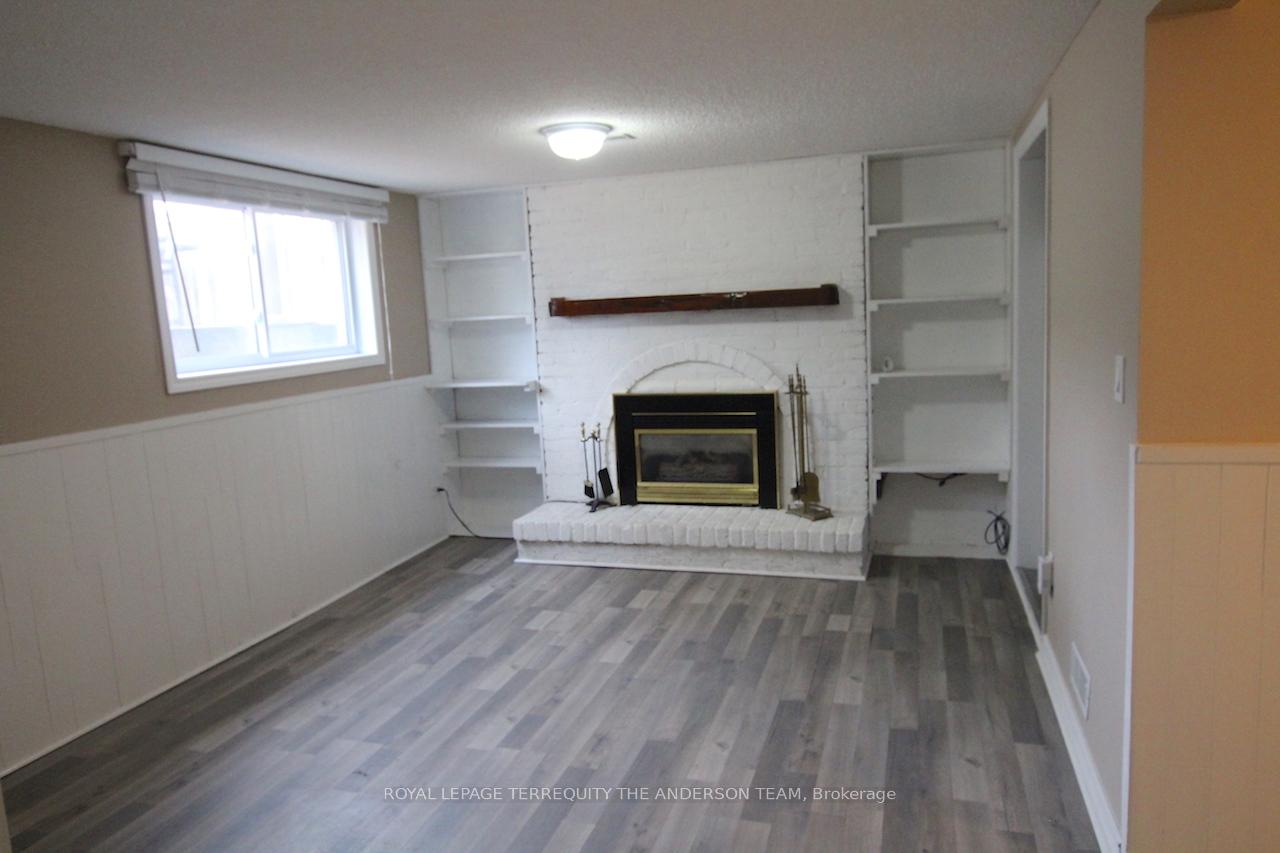 Photo 5 of 430 Paddington Crescent, Oshawa, Centennial — HOMEH