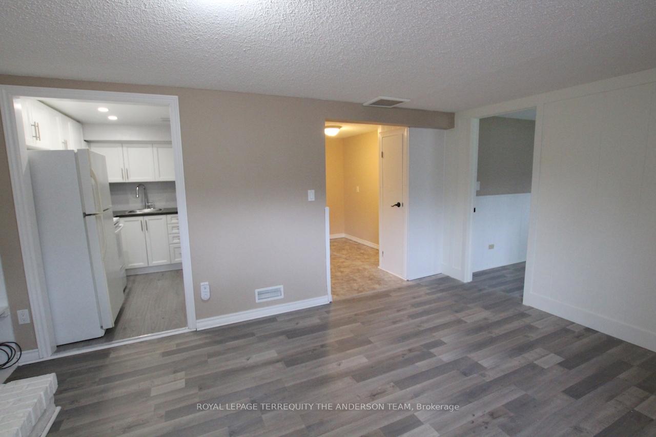 Photo 6 of 430 Paddington Crescent, Oshawa, Centennial — HOMEH