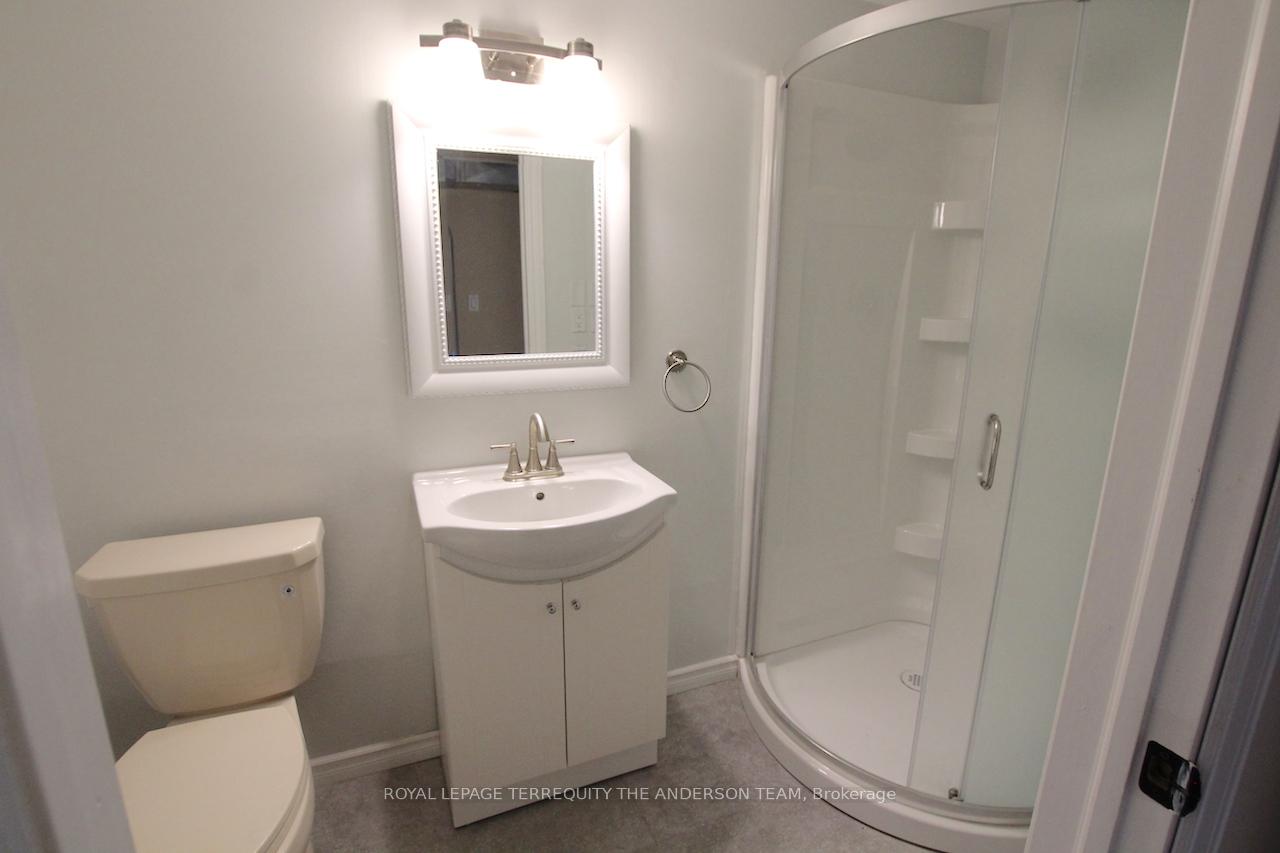Photo 7 of 430 Paddington Crescent, Oshawa, Centennial — HOMEH