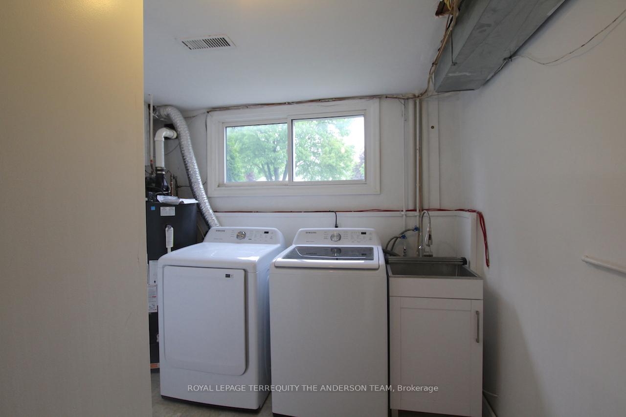 Photo 8 of 430 Paddington Crescent, Oshawa, Centennial — HOMEH
