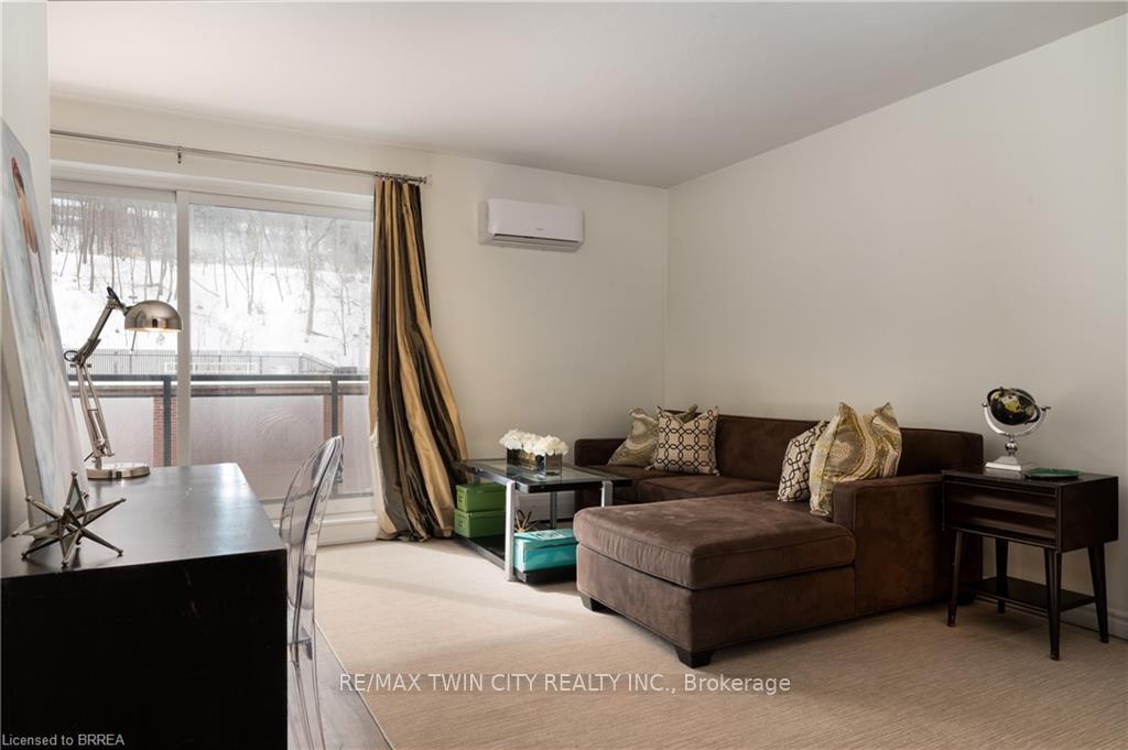 Photo 12 of Unit 502, 200 Charlton Avenue E, Hamilton, Corktown — HOMEH