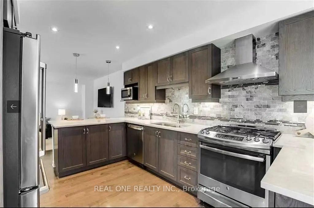 Photo 5 of Unit 48, 22 Spring Creek Drive, Hamilton, Waterdown — HOMEH