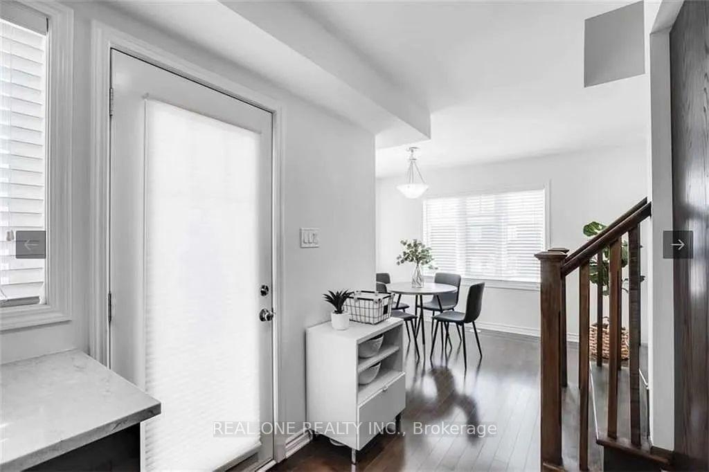 Photo 4 of Unit 48, 22 Spring Creek Drive, Hamilton, Waterdown — HOMEH